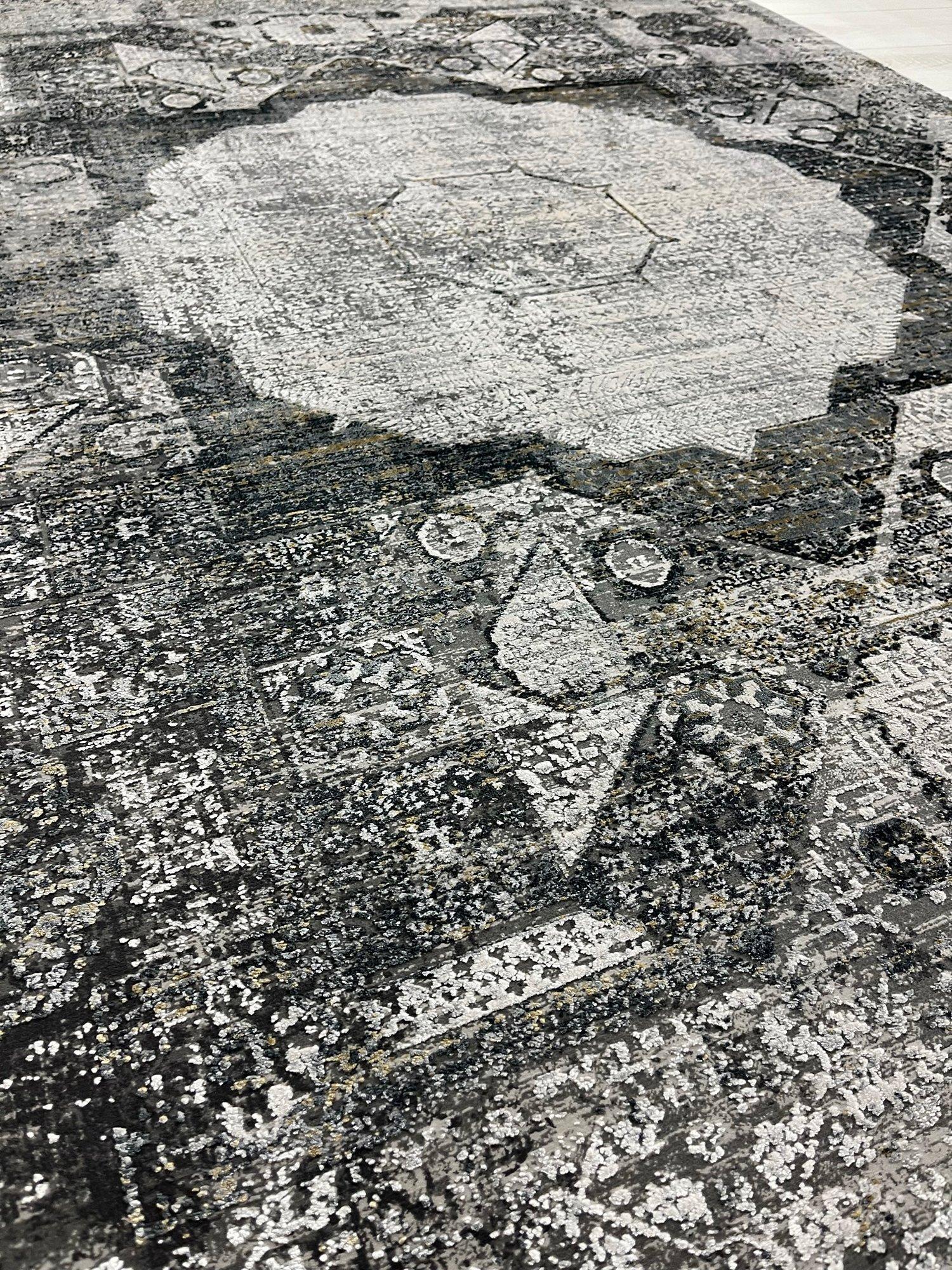 Gooch Luxury Mamluk Medallion rug 180x120cm, imported from the UK
