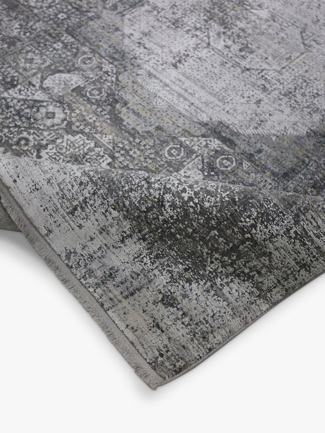 Gooch Luxury Mamluk Medallion rug 180x120cm, imported from the UK