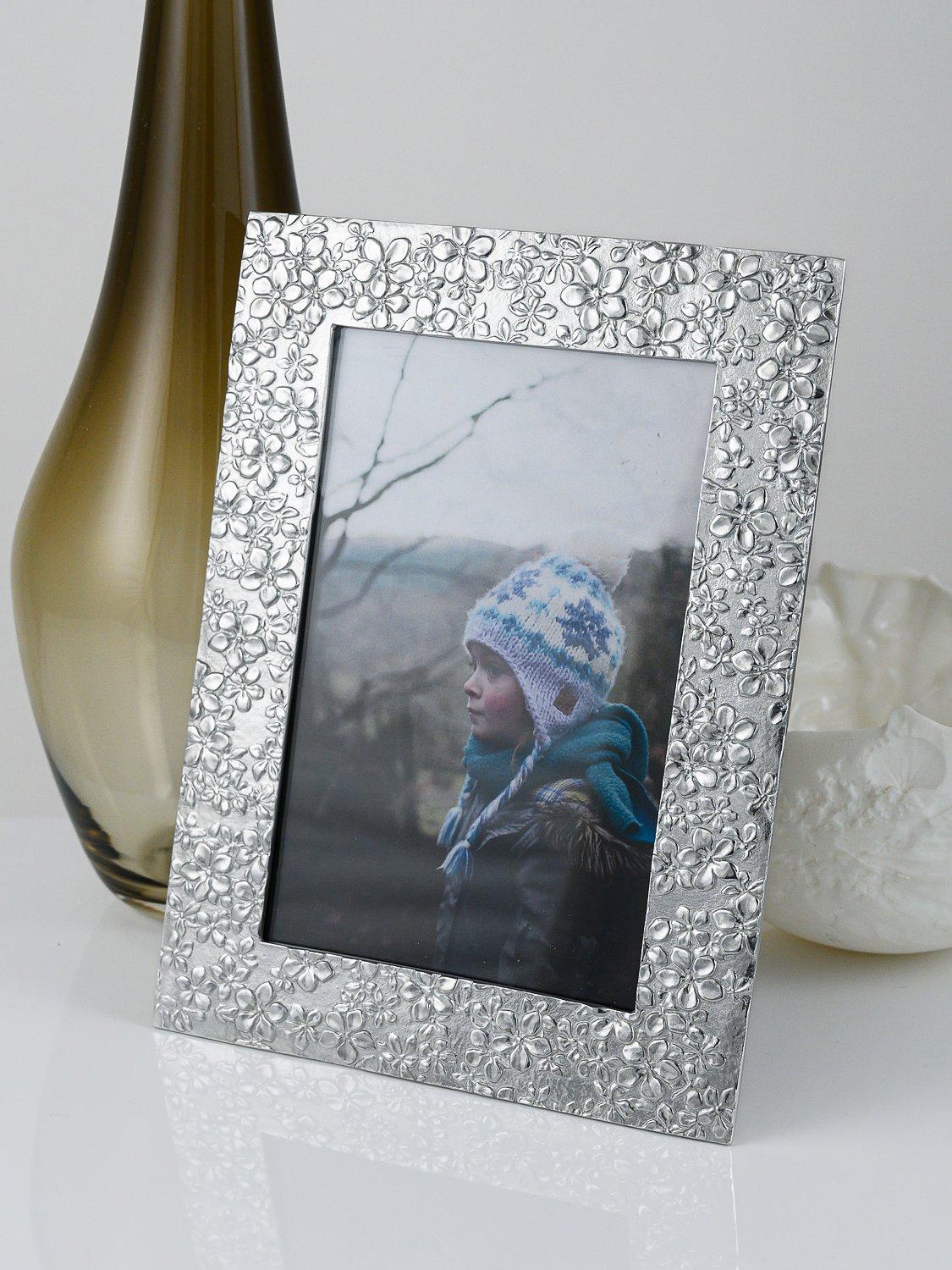 Lancaster and Gibbings Goodleigh floral photo frame in pewter, UK version