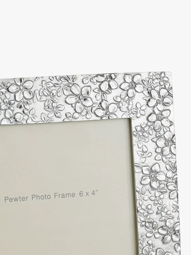 Lancaster and Gibbings Goodleigh floral photo frame in pewter, UK version