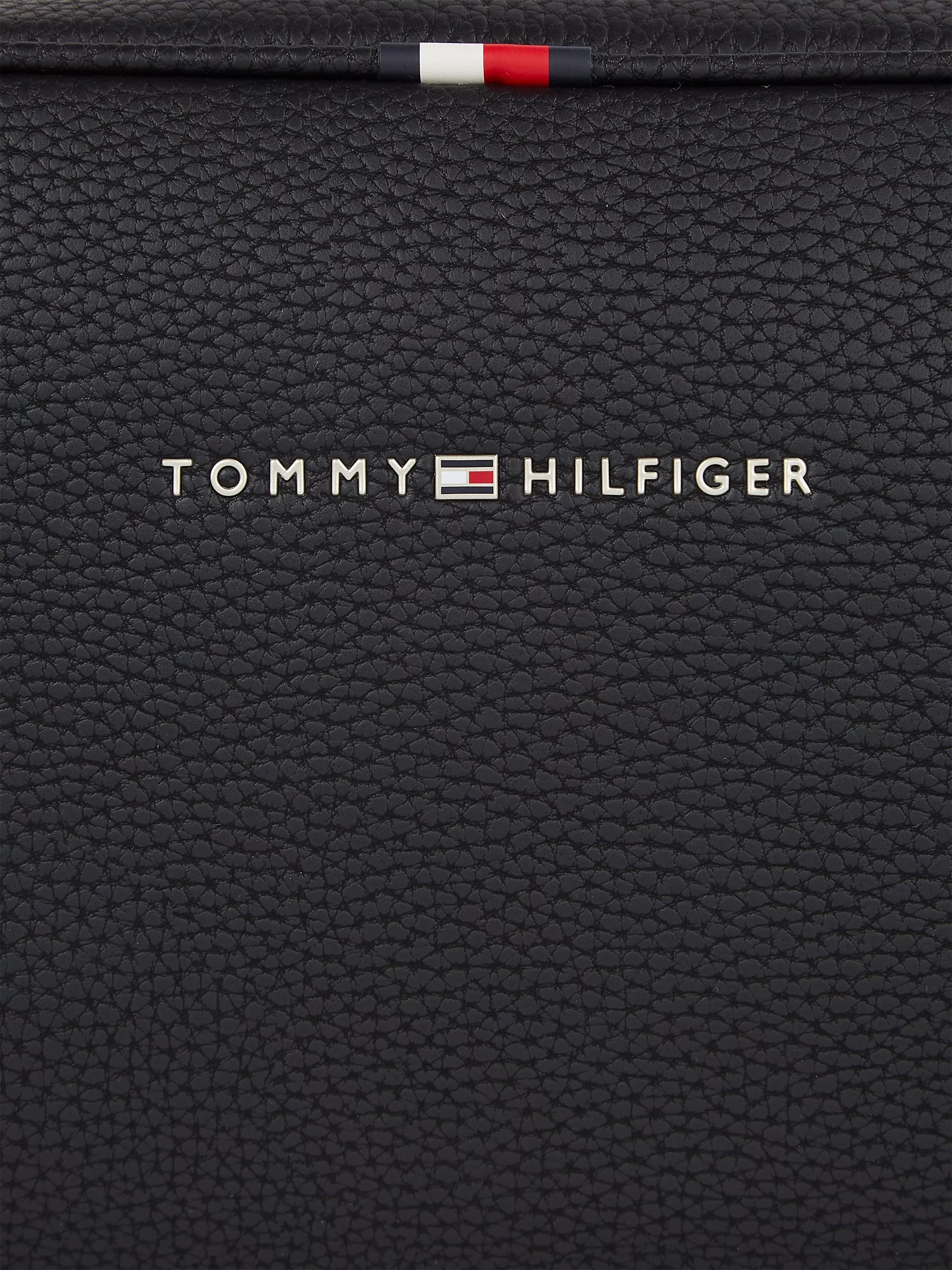 Tommy Hilfiger Essential Washbag in faux leather, UK version