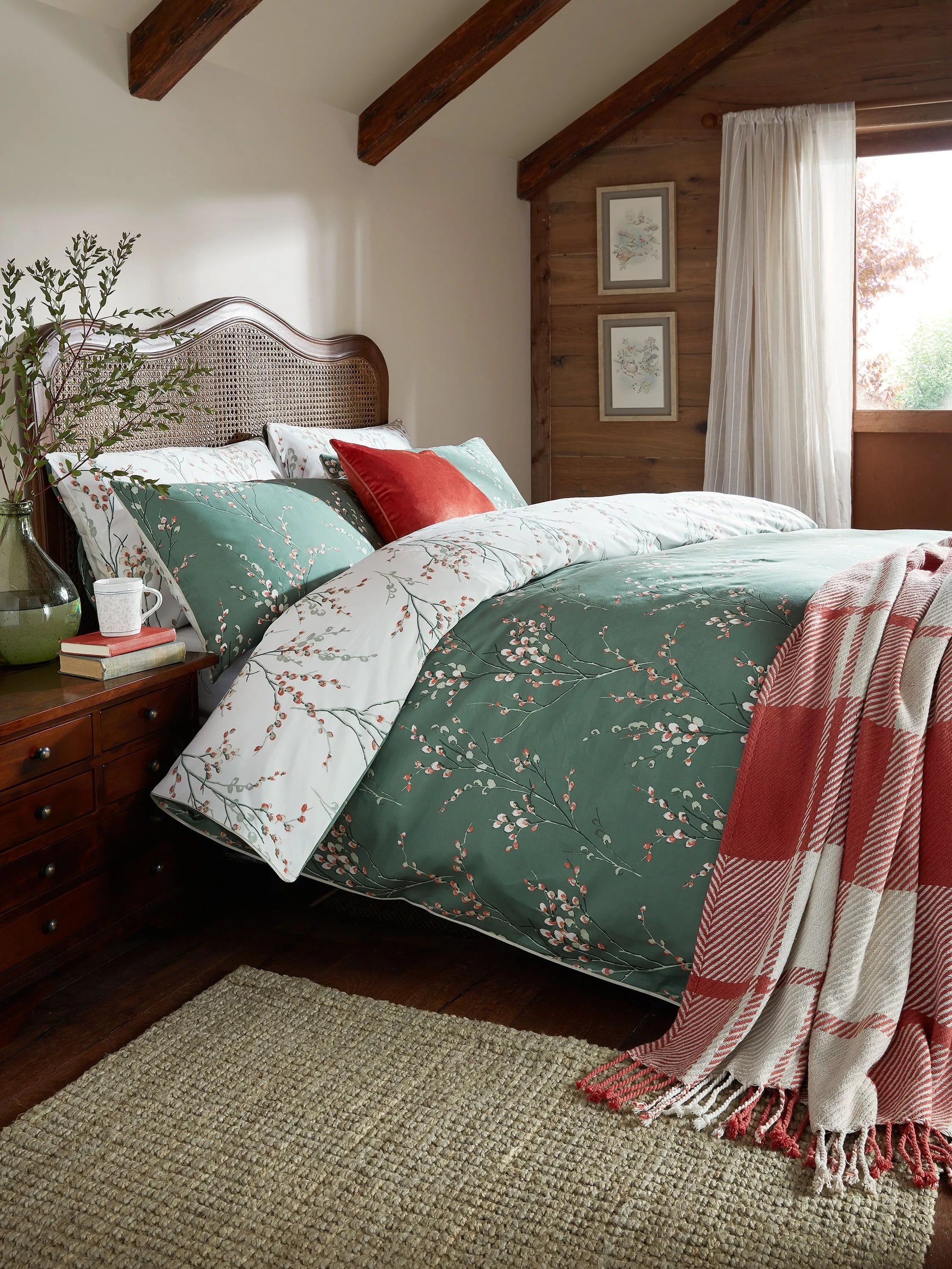 Laura Ashley floral duvet cover set 200 thread count cotton sateen - British product