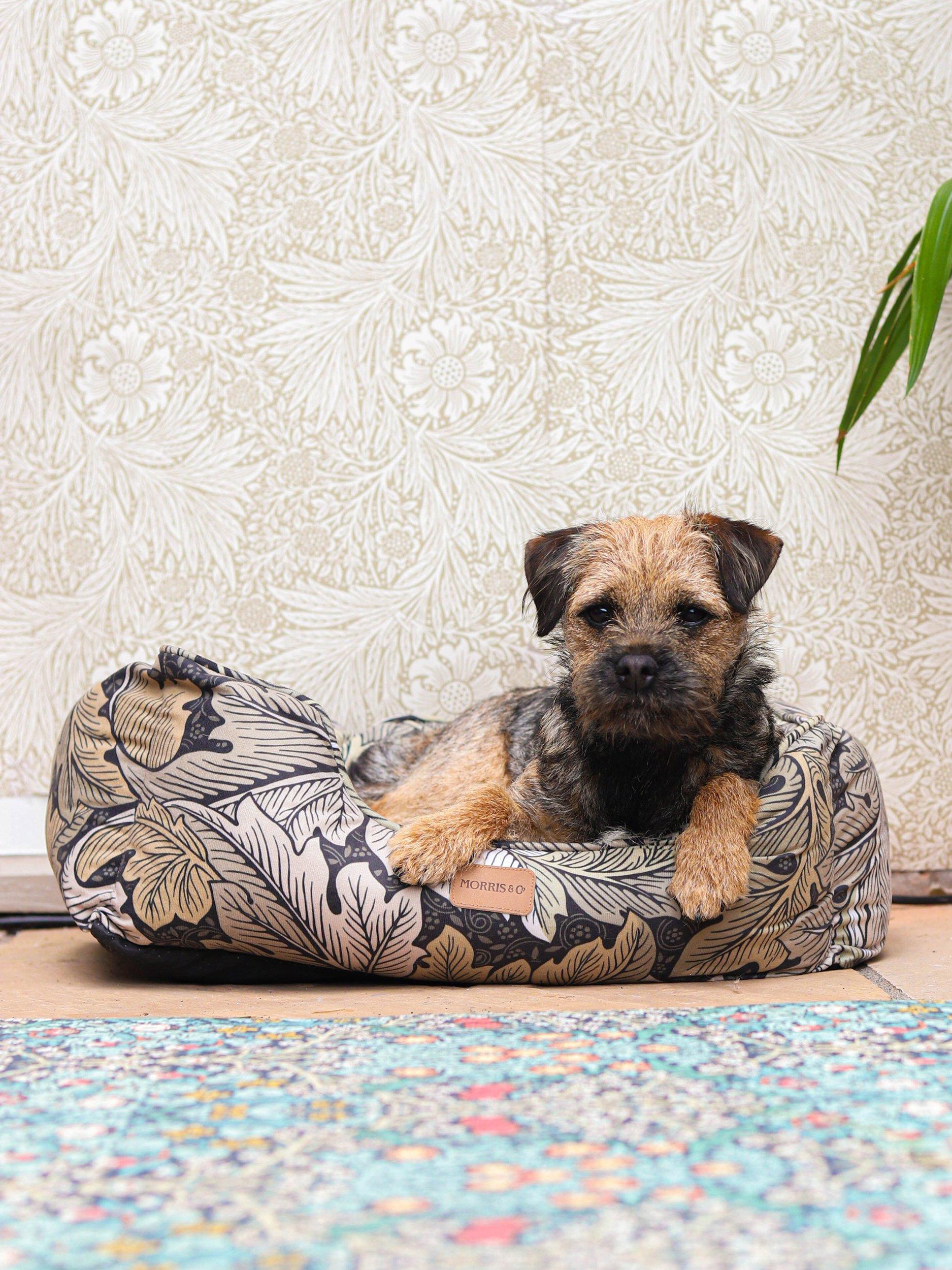 Morris & Co Acanthus pet bed reversible cushion (British brand)