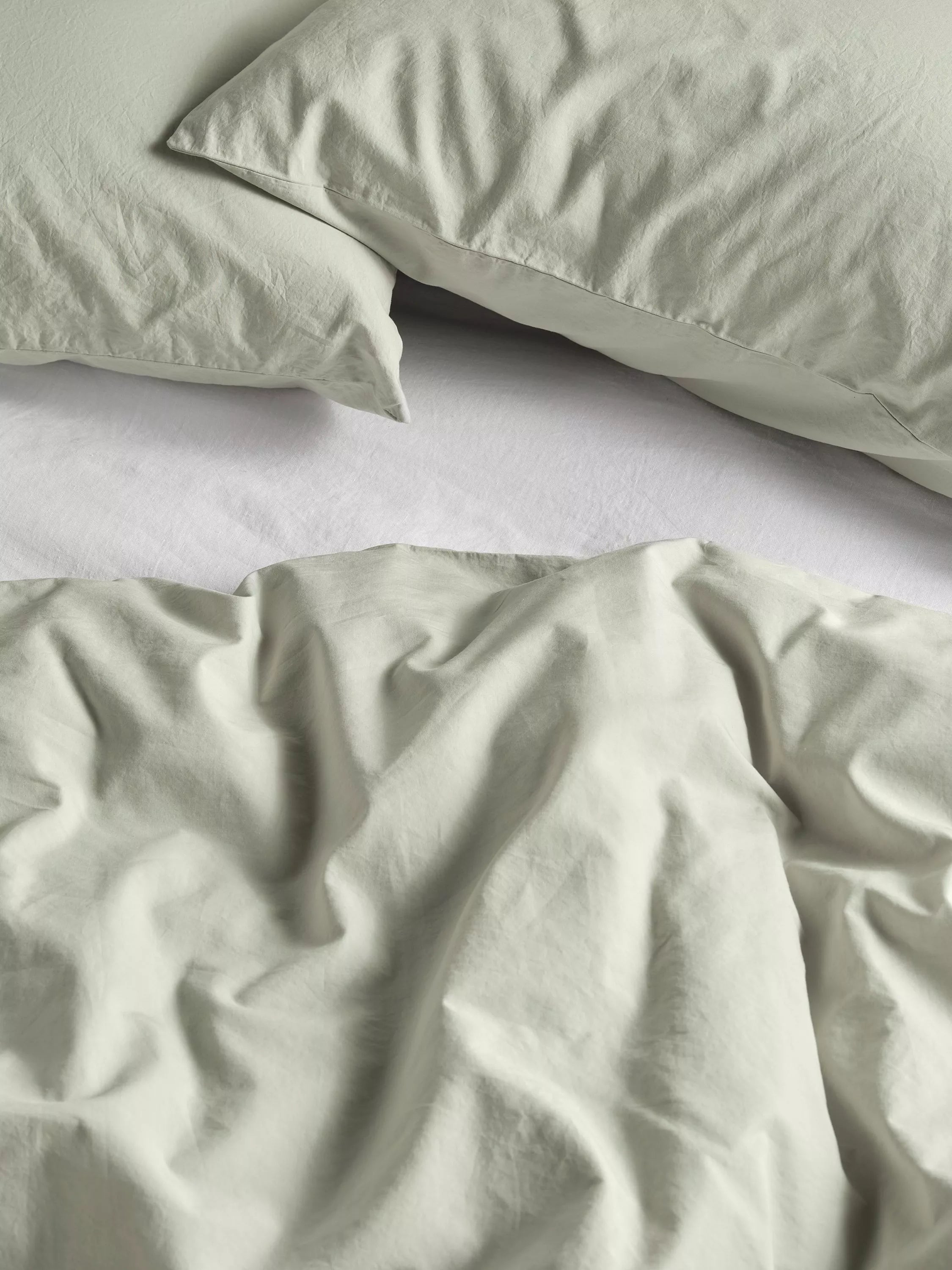 Bedfolk Relaxed Cotton Bedding, Sage, Standard Pillowcase Pair