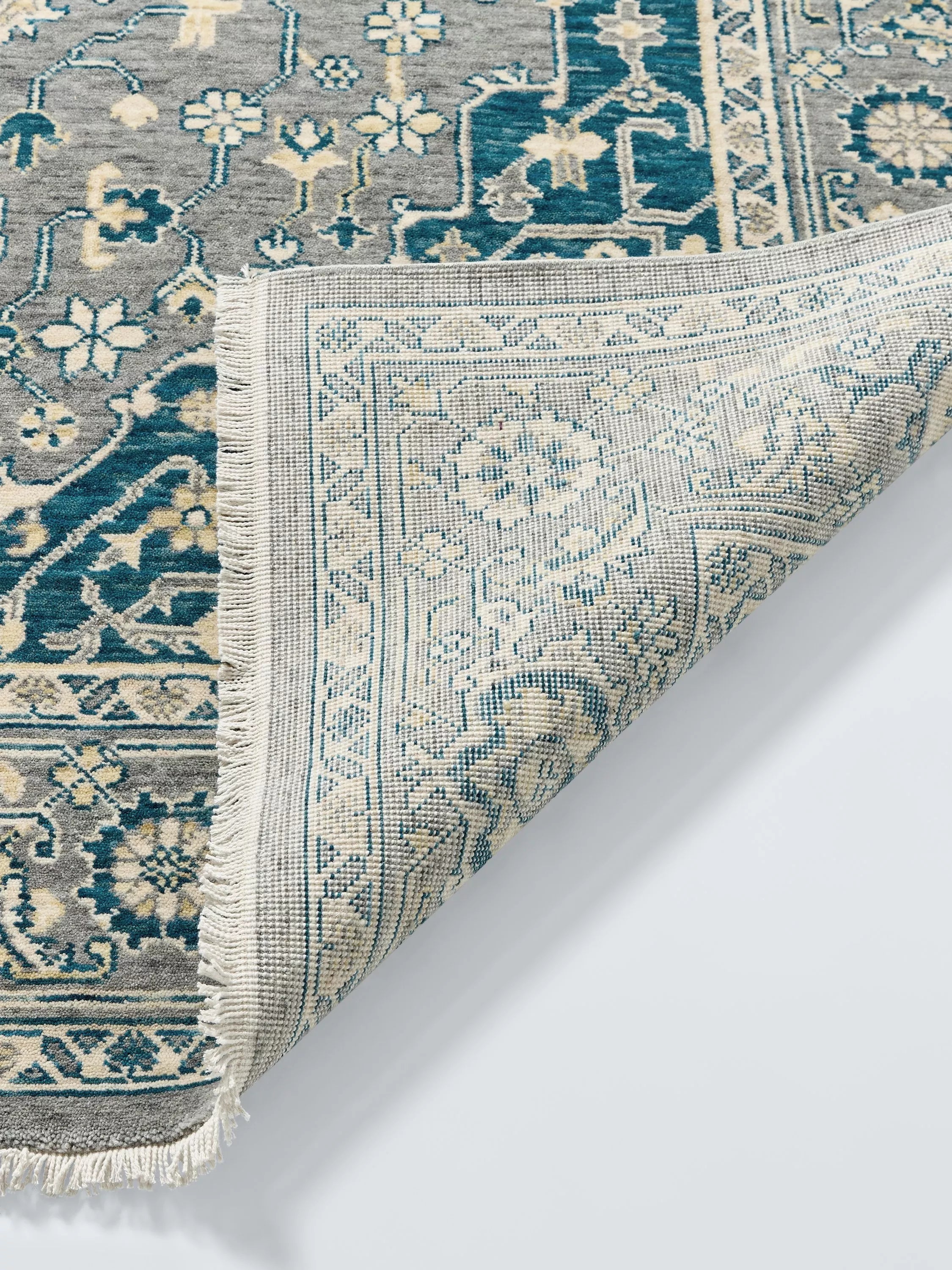 Gooch Luxury wool-rich rug blue 180x120 cm, imported from the UK