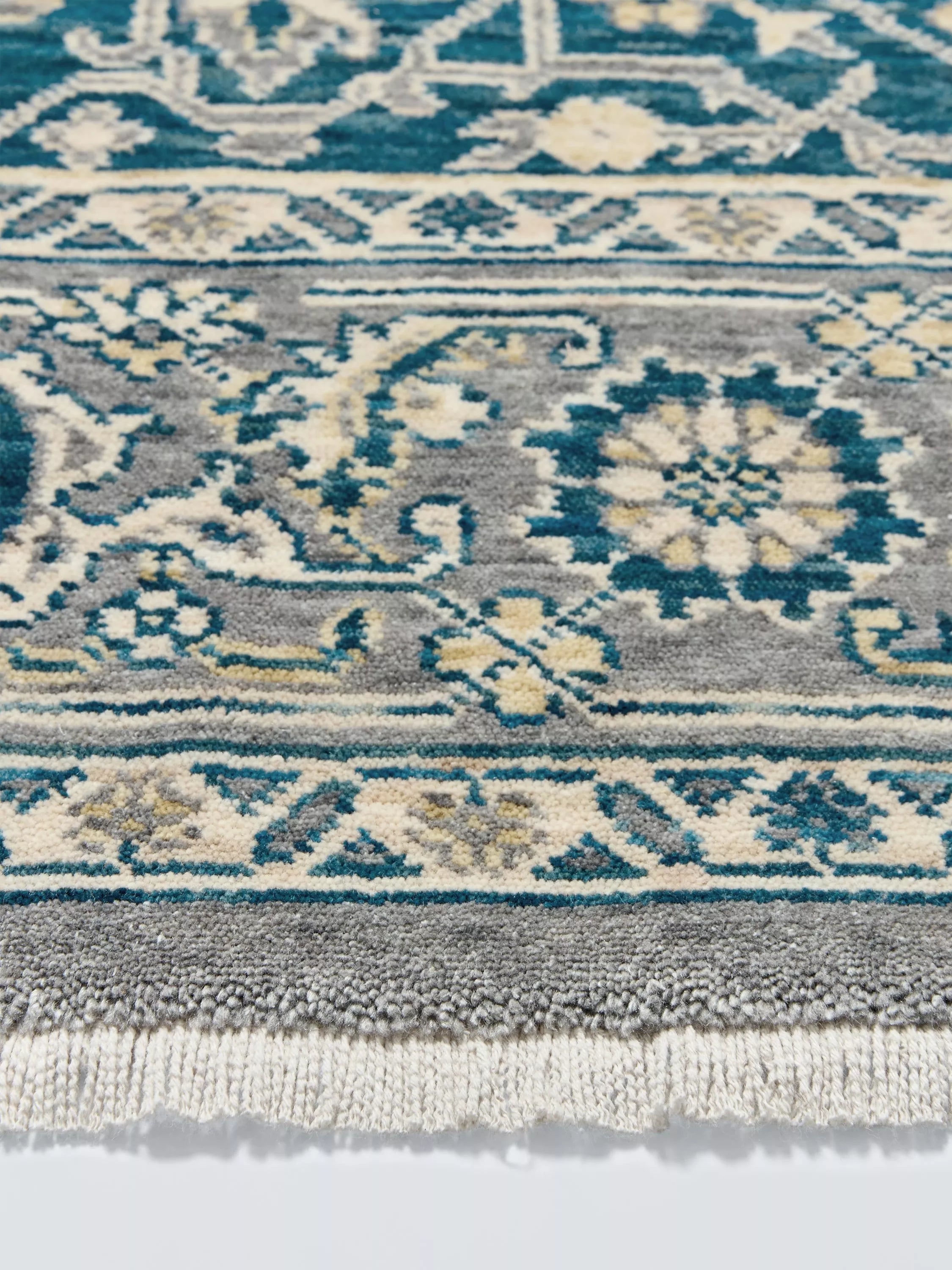 Gooch Luxury wool-rich rug blue 180x120 cm, imported from the UK