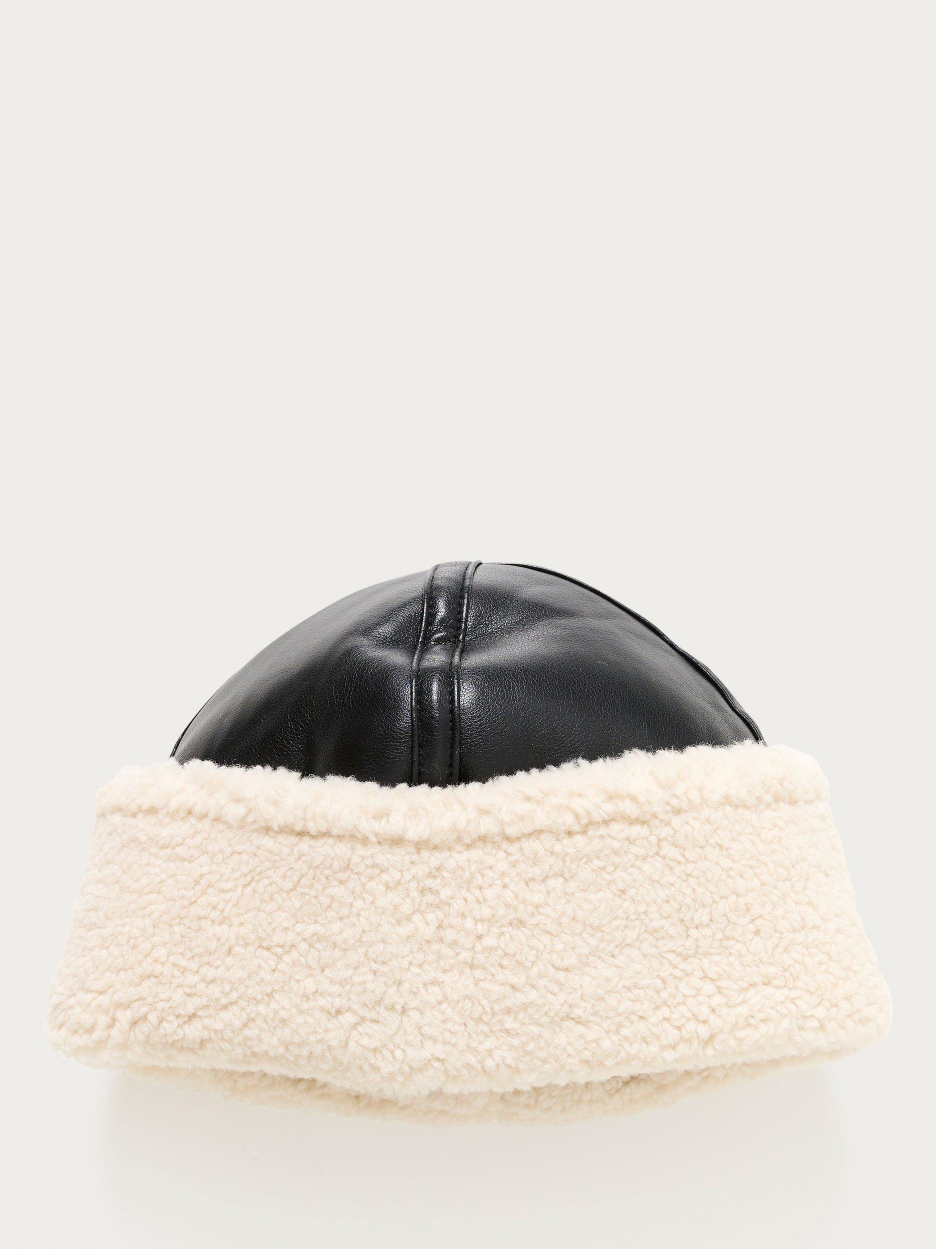 Soaked In Luxury Tonya two tone beanie black, imported from the UK