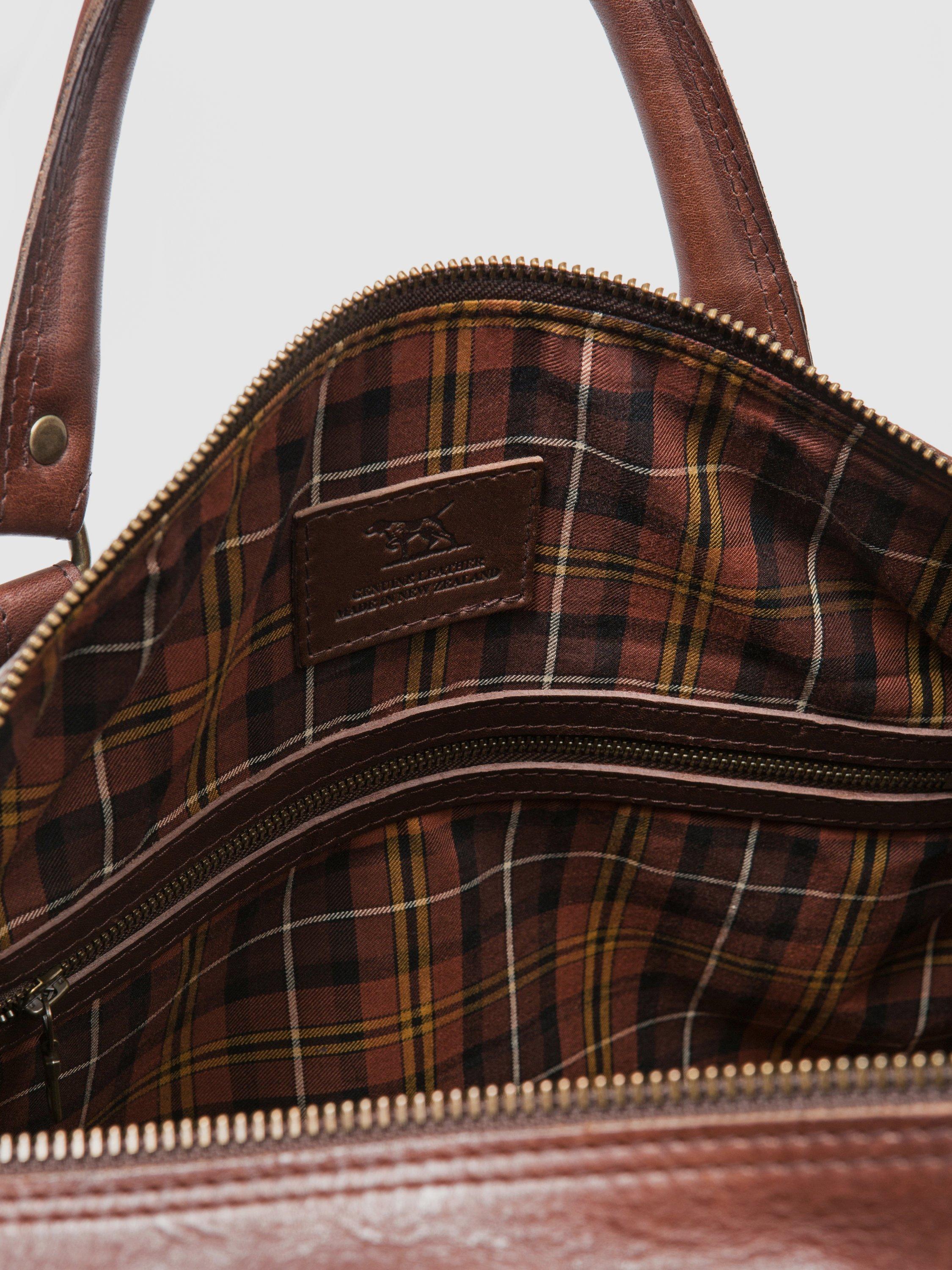 Rodd & Gunn chocolate leather weekender bag - British product