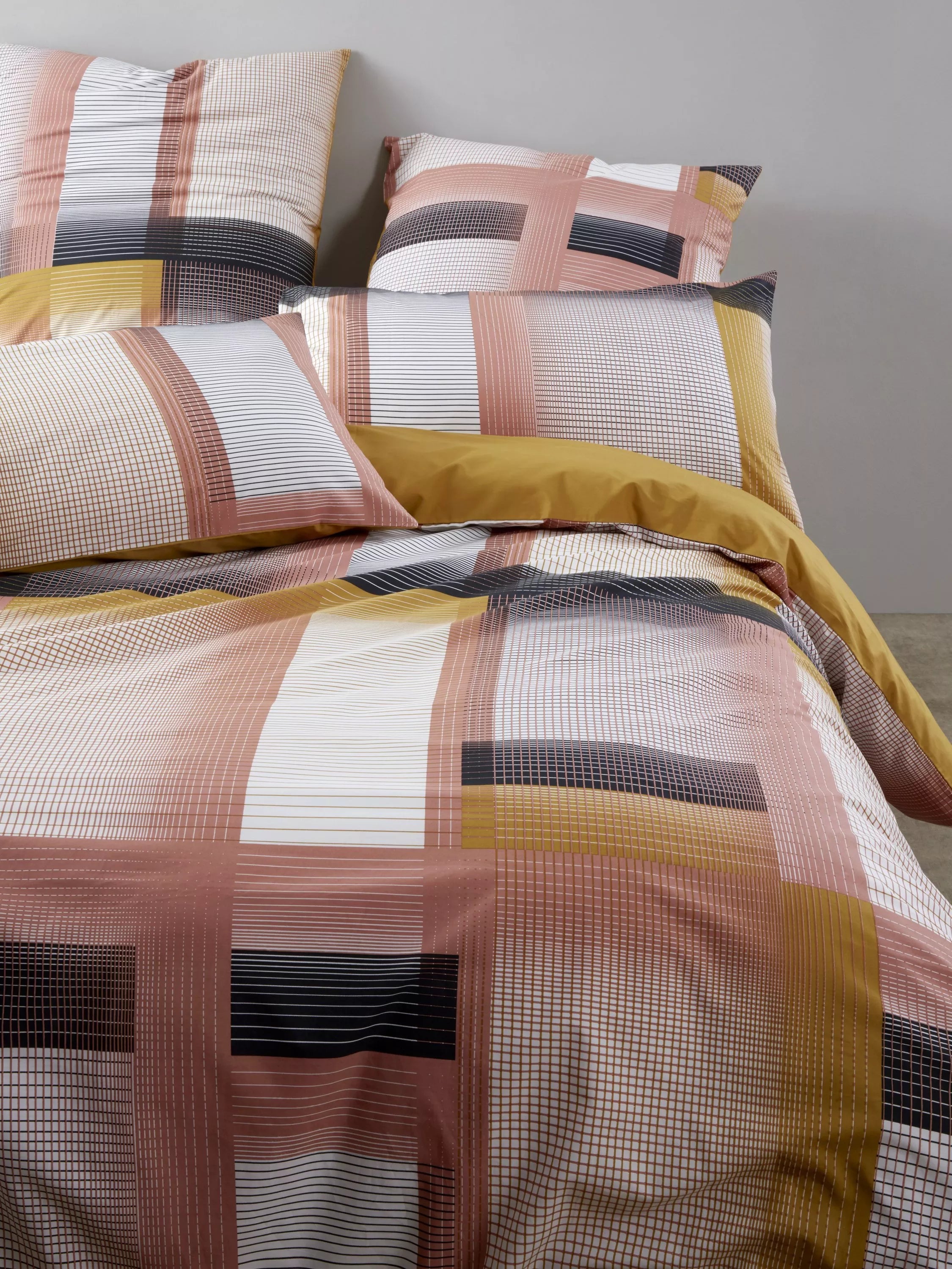 Mapoésie Yvonne standard pillowcase 50x75cm - British product