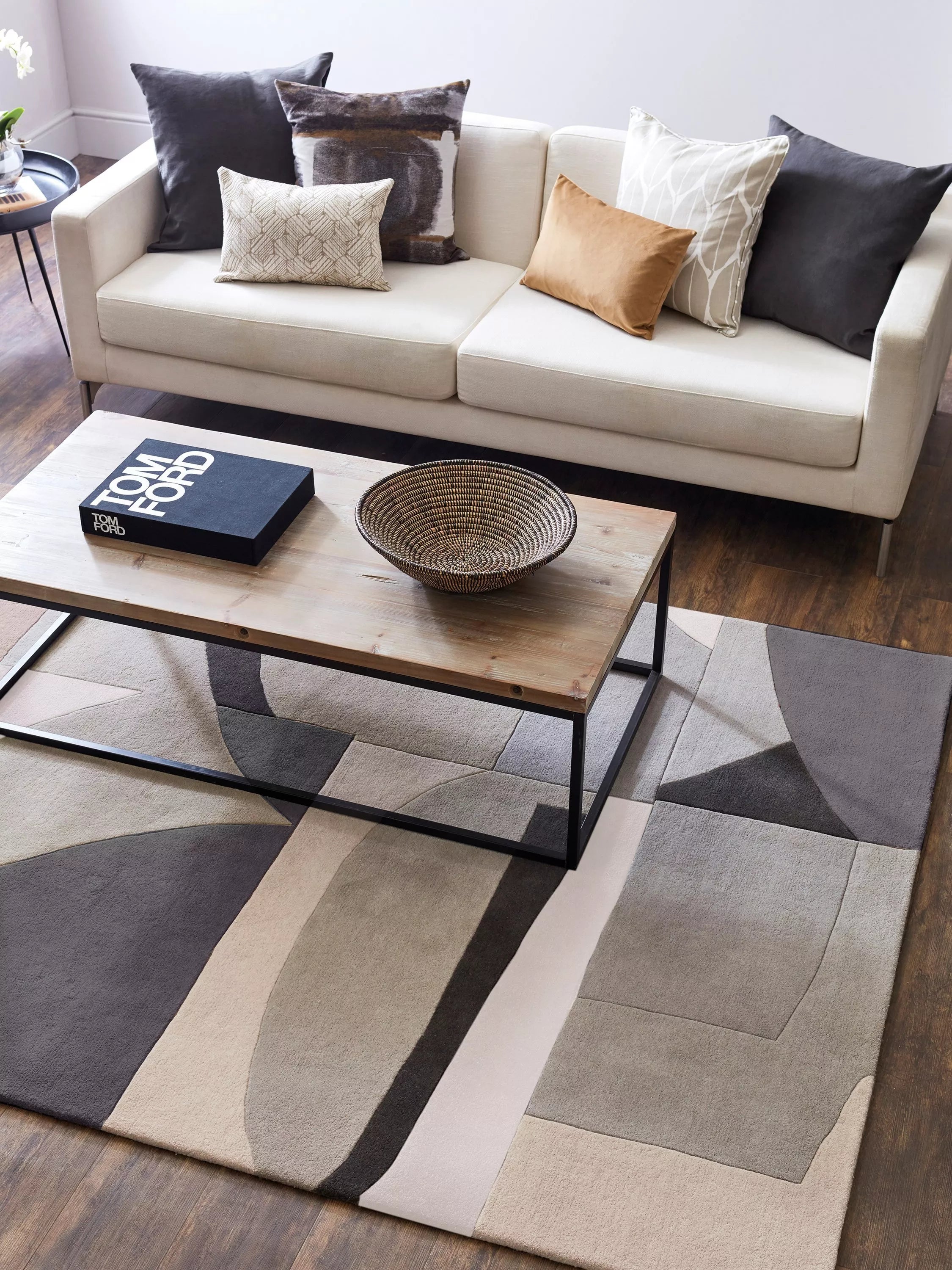Harlequin geometric pure wool rug in multi colors, UK version