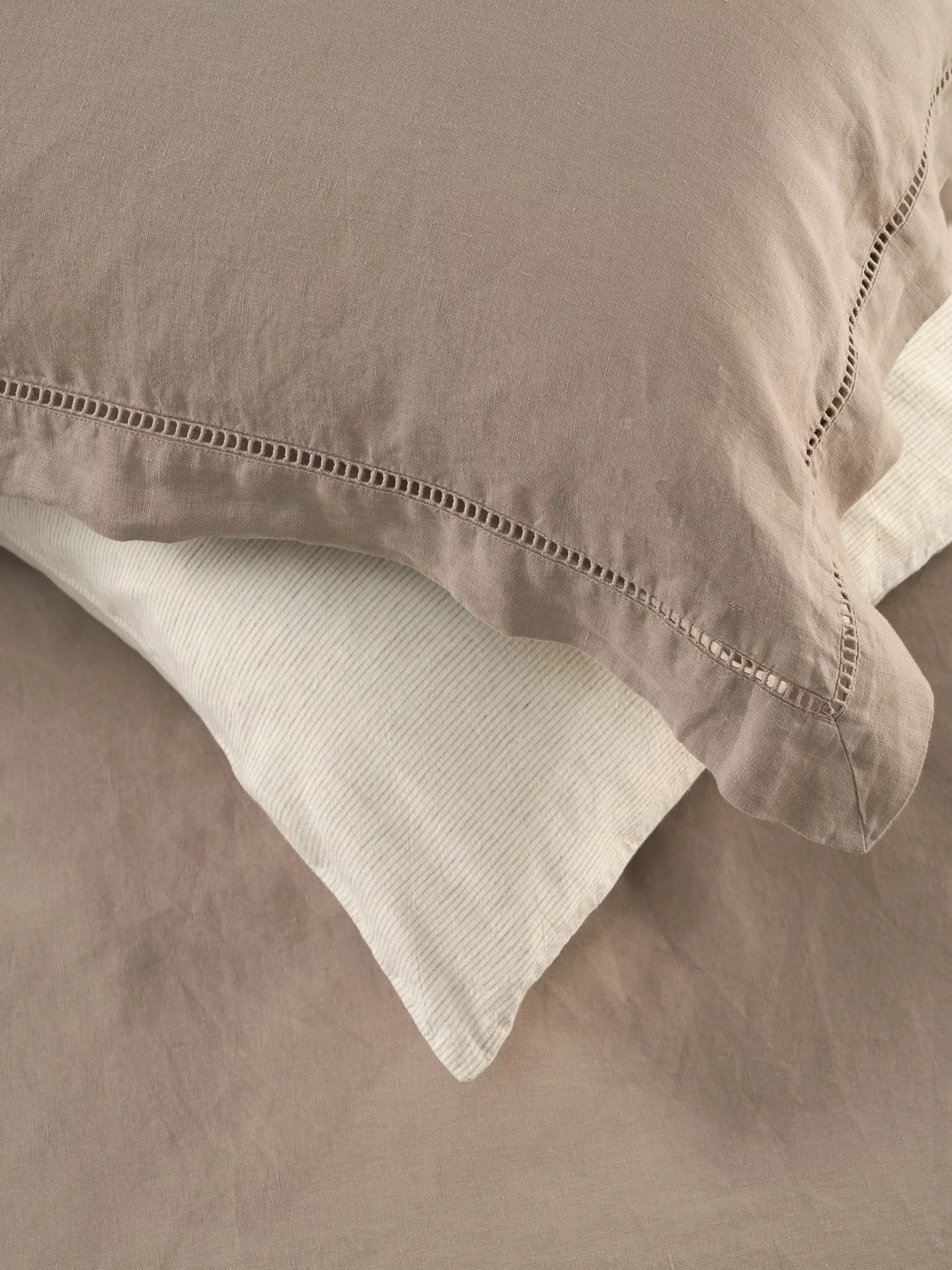 Truly linen ladder detail duvet cover double, UK version
