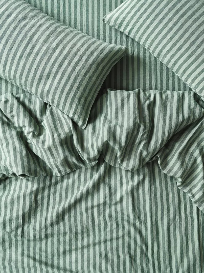Piglet in Bed gestreifter Leinenkissenbezug-Paar - Britisches Produkt