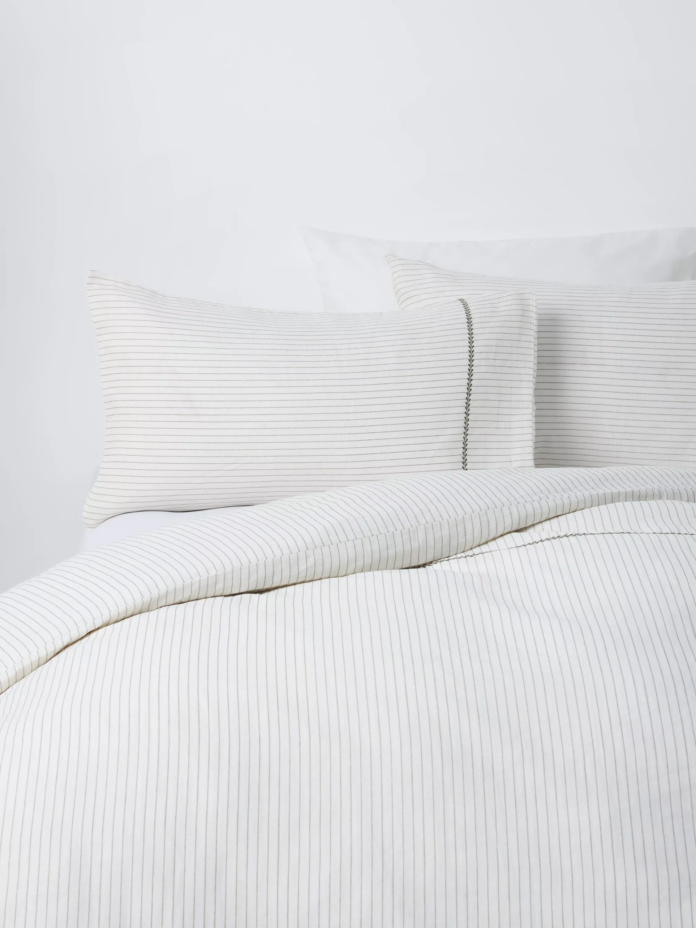 John Lewis stripe duvet cover set double (British brand)