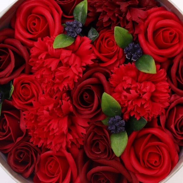 Merci Boutique red rose round soap bouquet (British brand)