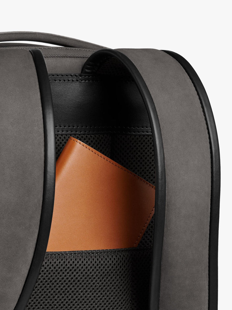 Carl Friedrik 72-hour leather backpack 25L - British product
