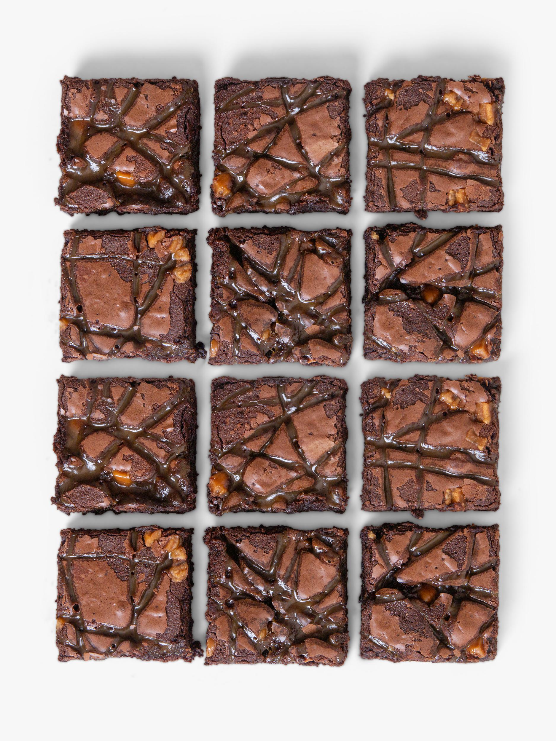 Cutter & Squidge ultimate fudge brownie box 12 bites, UK version