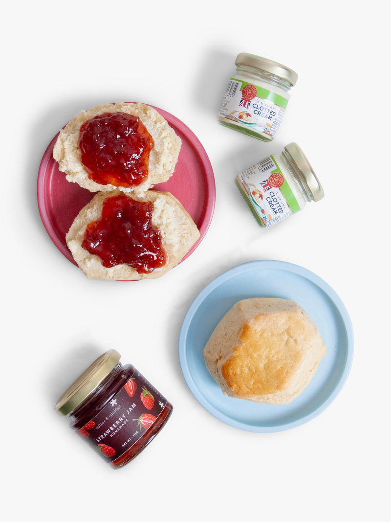 Cutter & Squidge afternoon tea box - British product