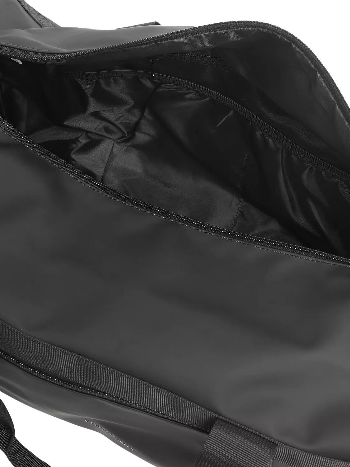 Lyle & Scott weather resistant barrel bag, imported from the UK