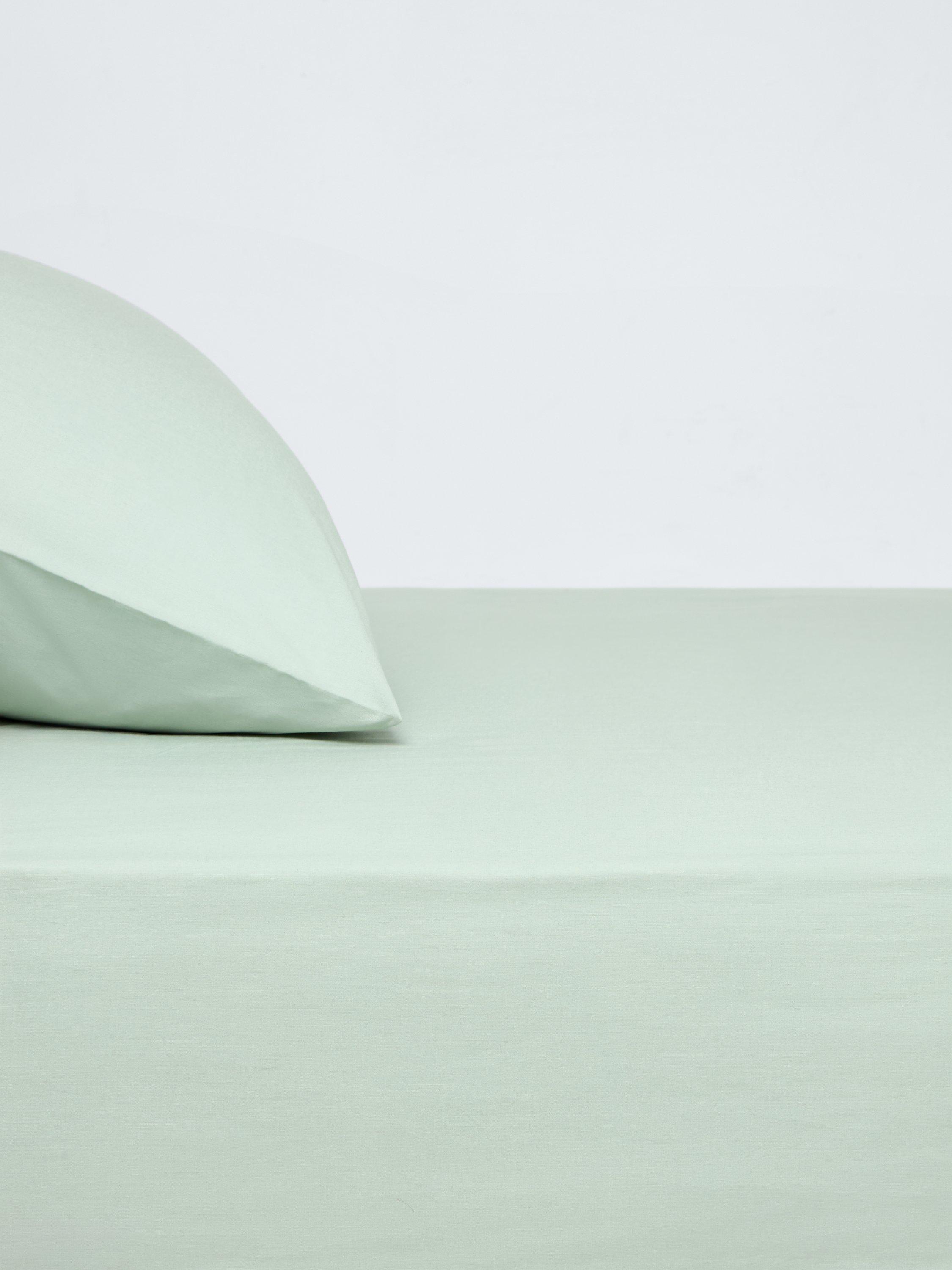 John Lewis cotton rich fitted sheet double 200 thread count, UK version