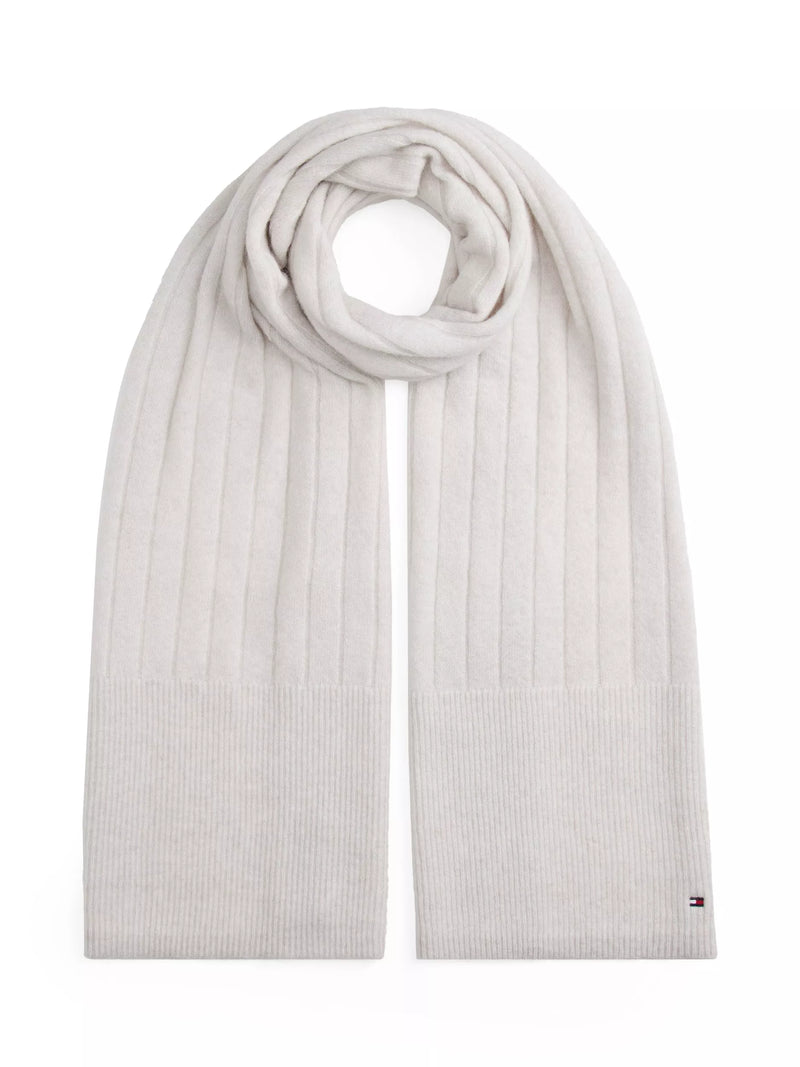 Tommy Hilfiger Flag Ribbed Scarf in Grey Whisper, UK version