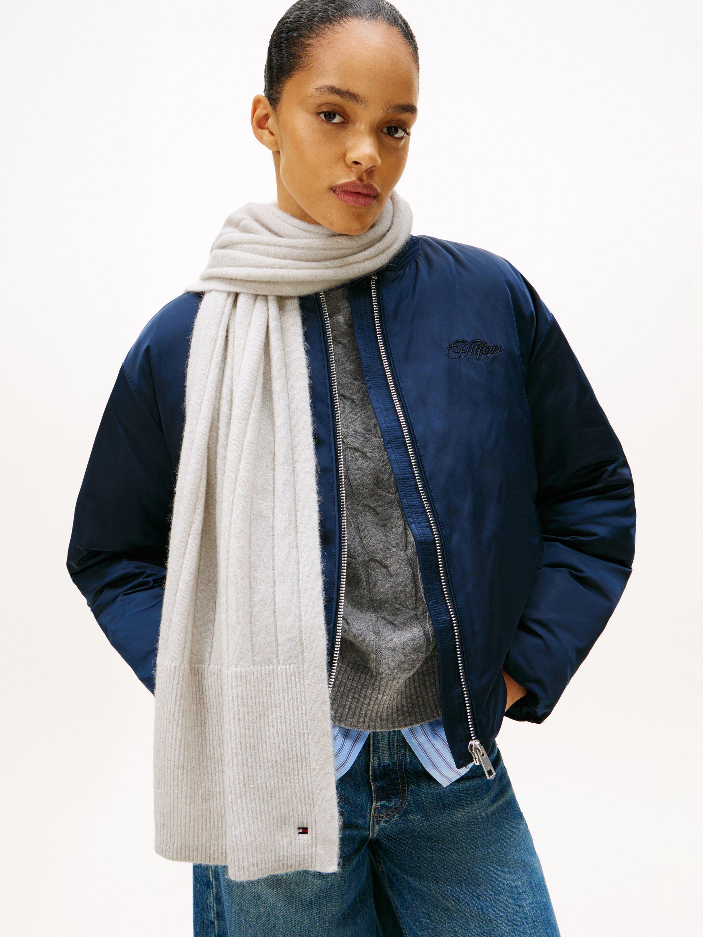 Tommy Hilfiger Flag Ribbed Scarf in Grey Whisper, UK version