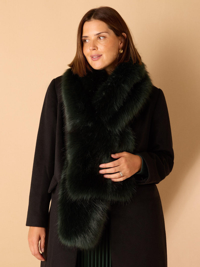 Live Unlimited faux fur scarf in dark green (British brand)