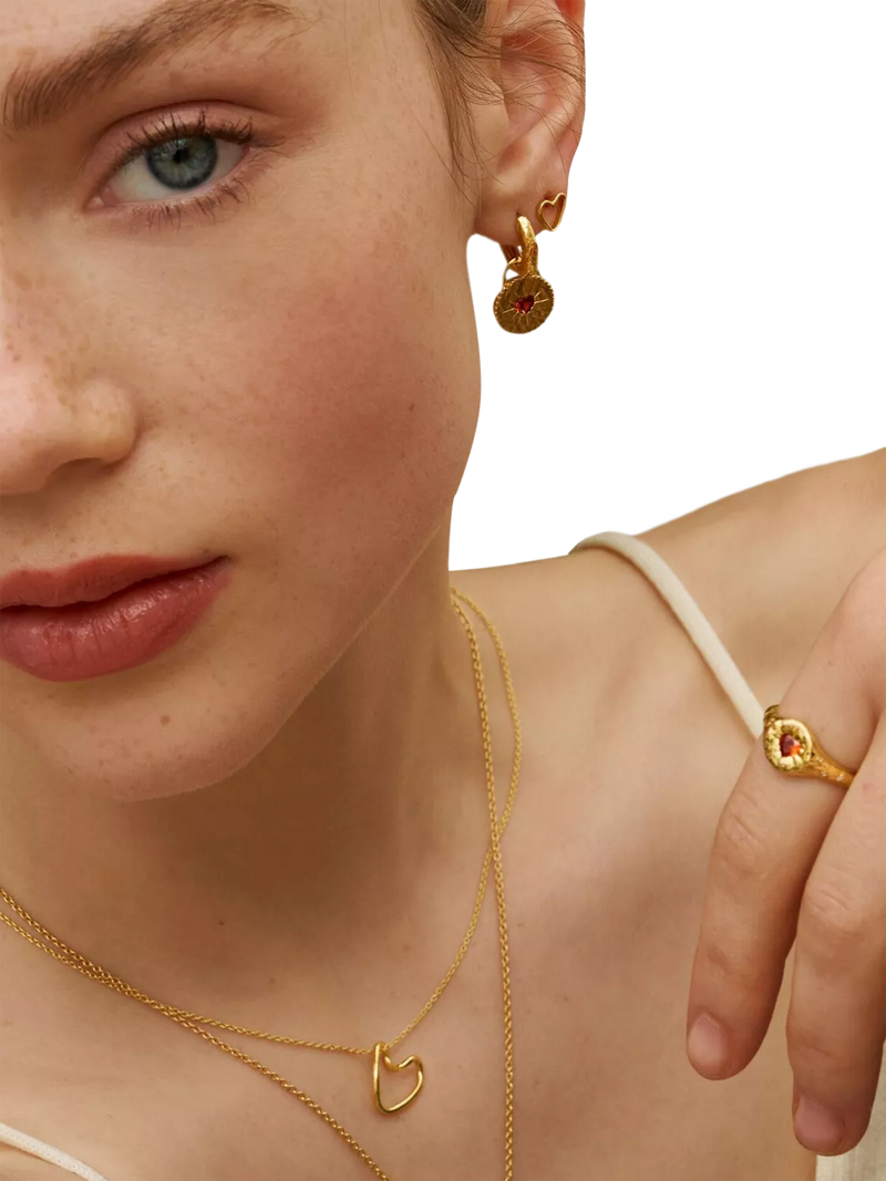 Ottoman Hands garnet heart huggie earrings gold, UK version