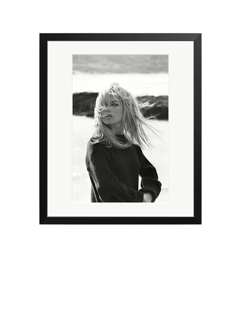 Sonic Editions framed print Brigitte Bardot poses 41x51 cm, UK version