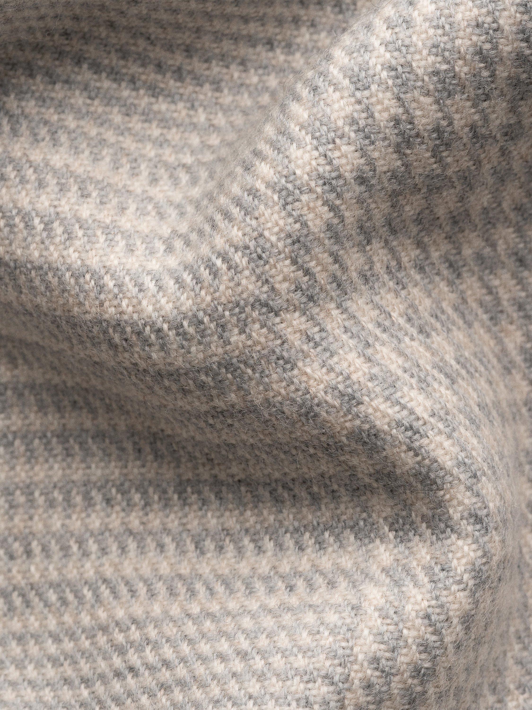 Eton merino wool check scarf light grey - British product