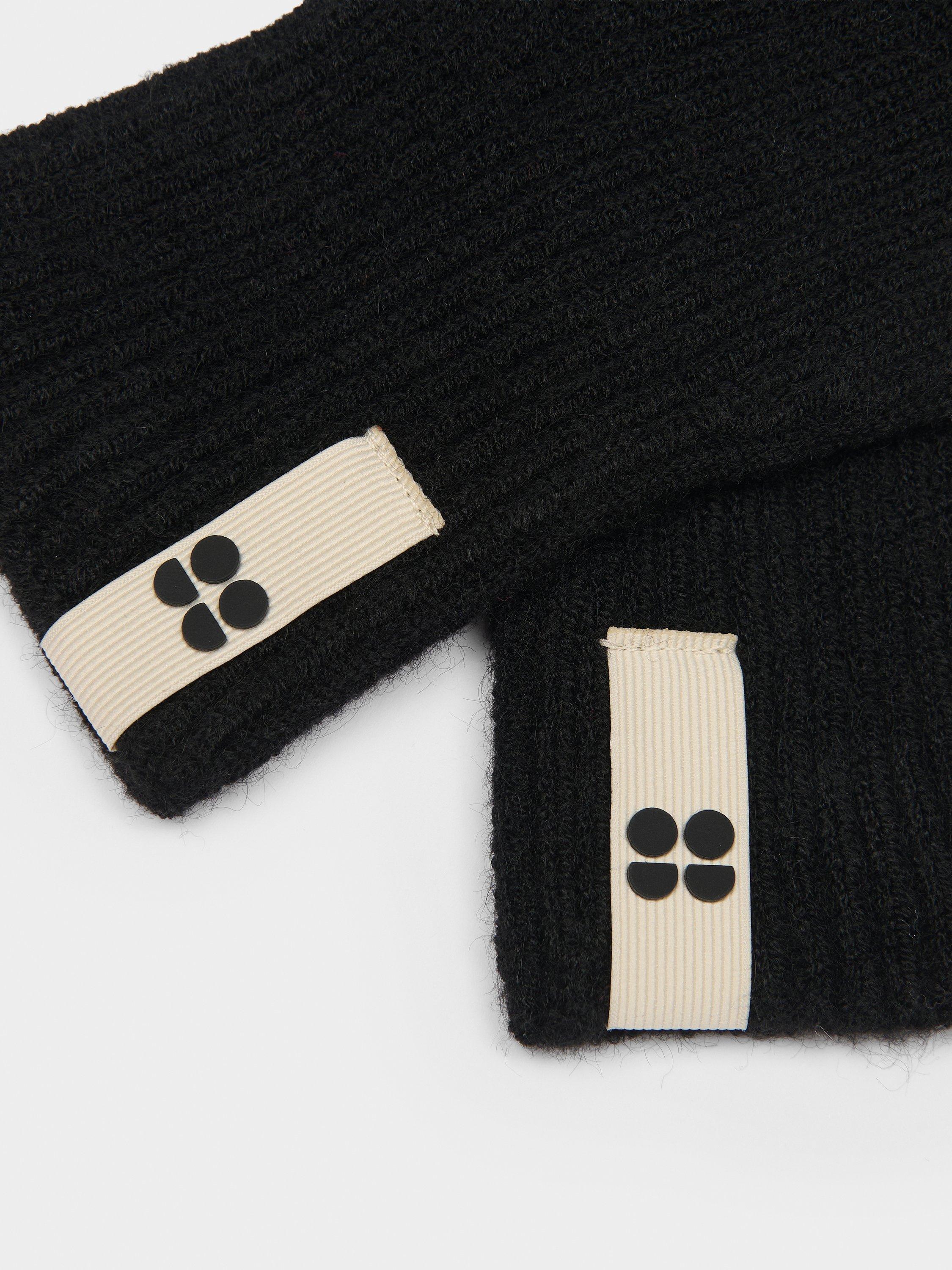 Sweaty Betty Soft Cloud knitted gloves black - British product