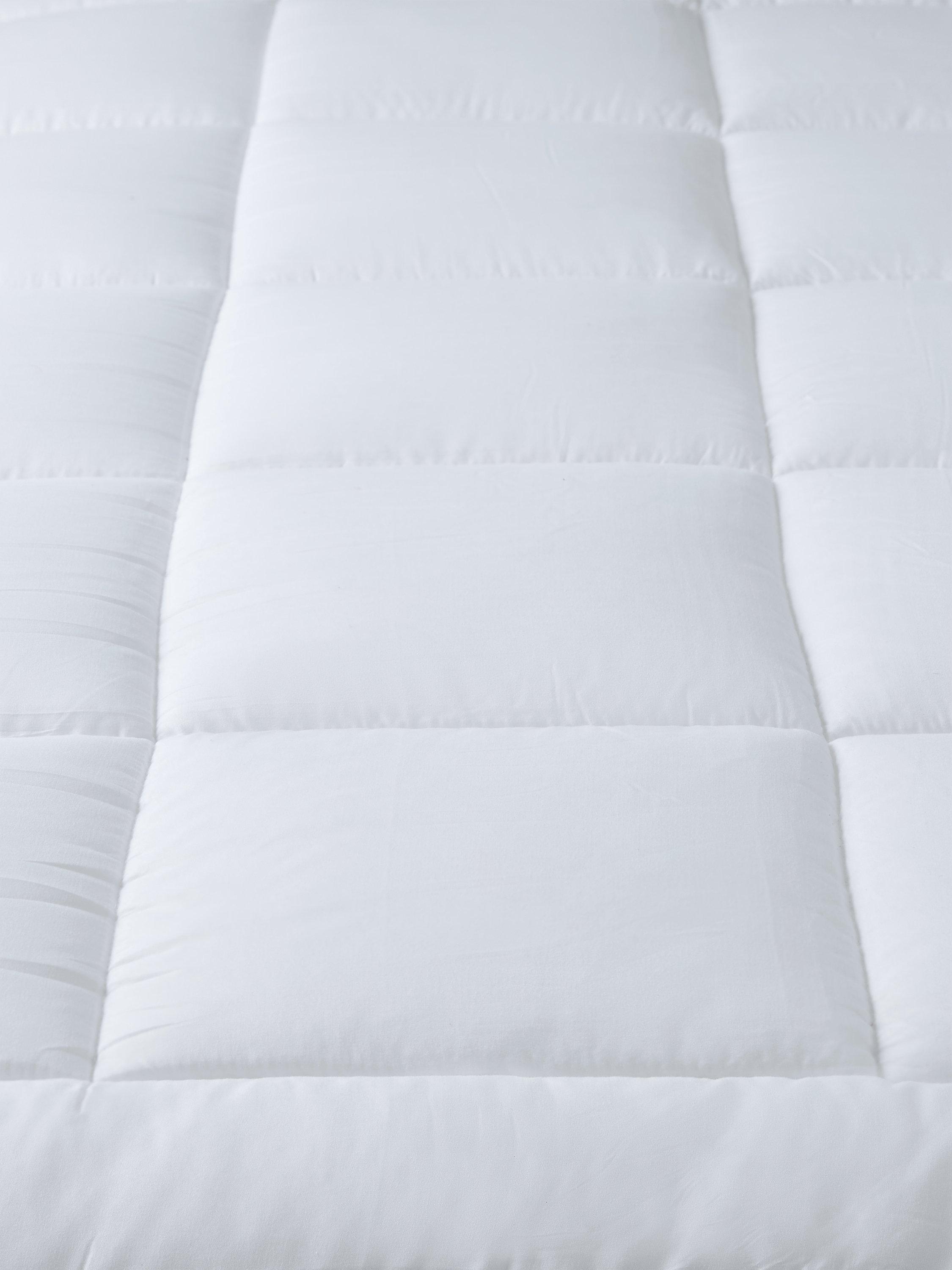 John Lewis dual layer mattress topper double, imported from the UK