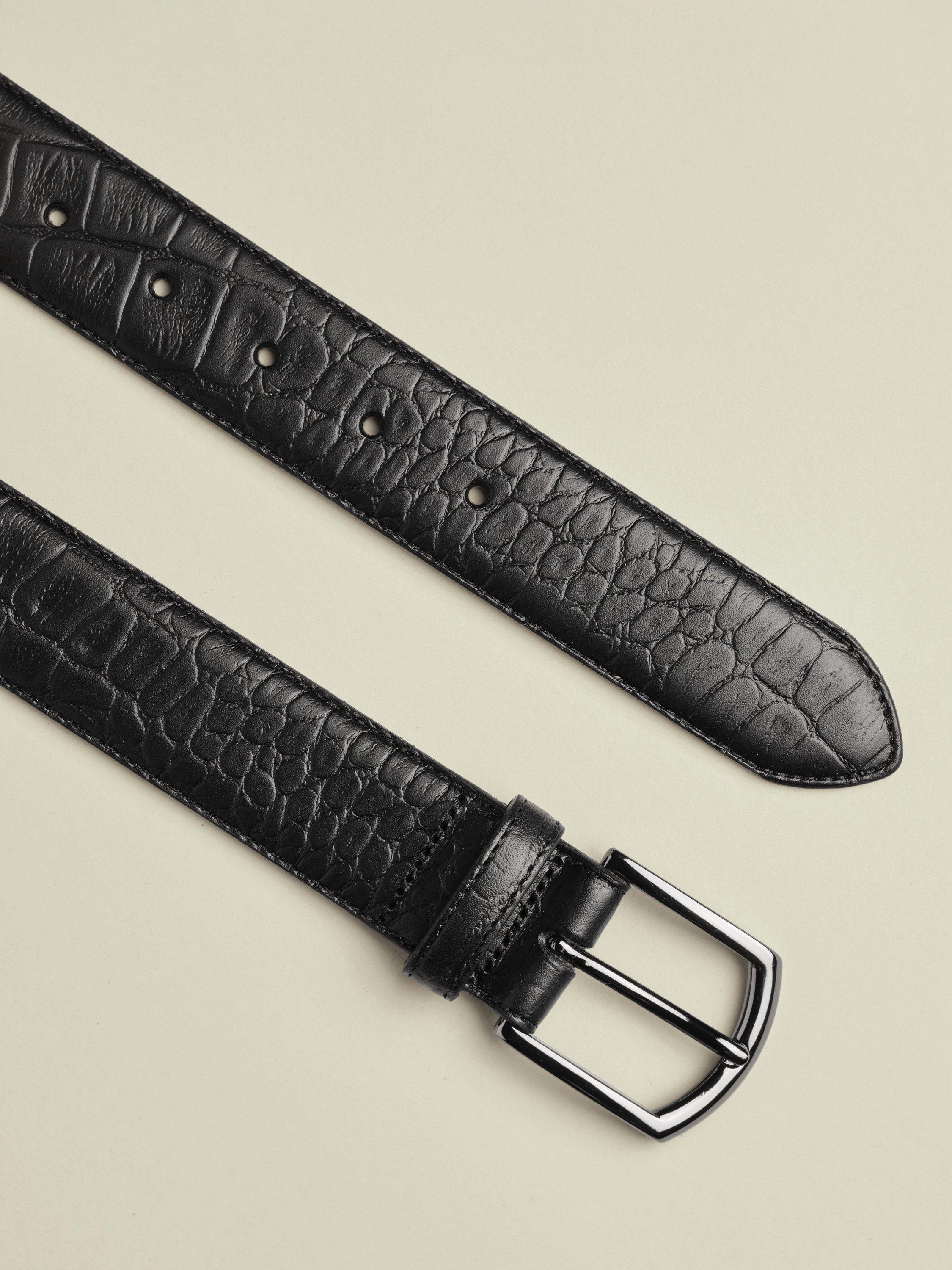 Charles Tyrwhitt black leather belt - British product