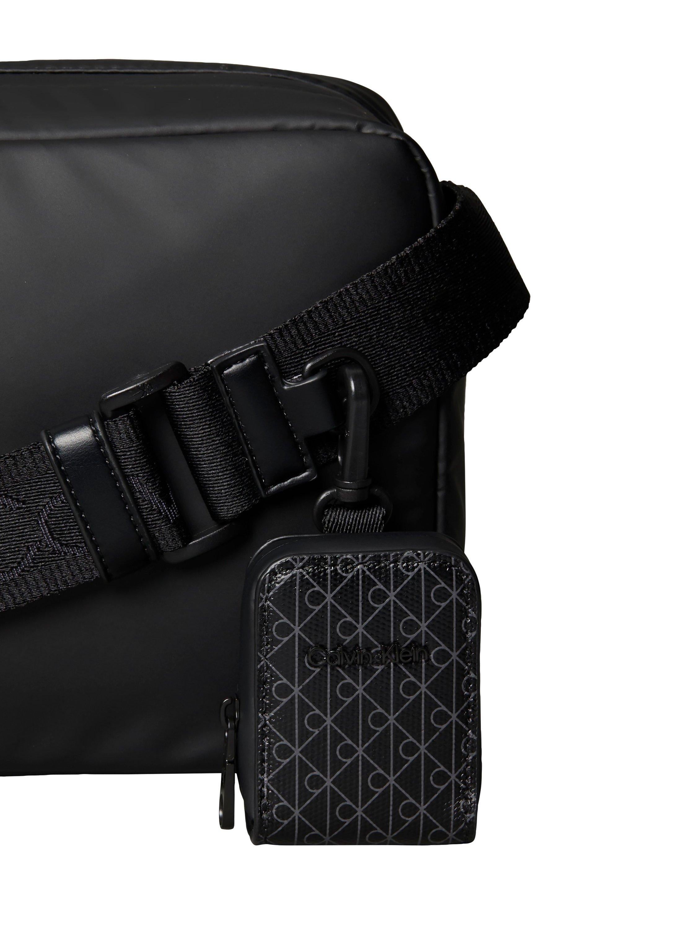 Calvin Klein puffer utility camera bag black, UK version