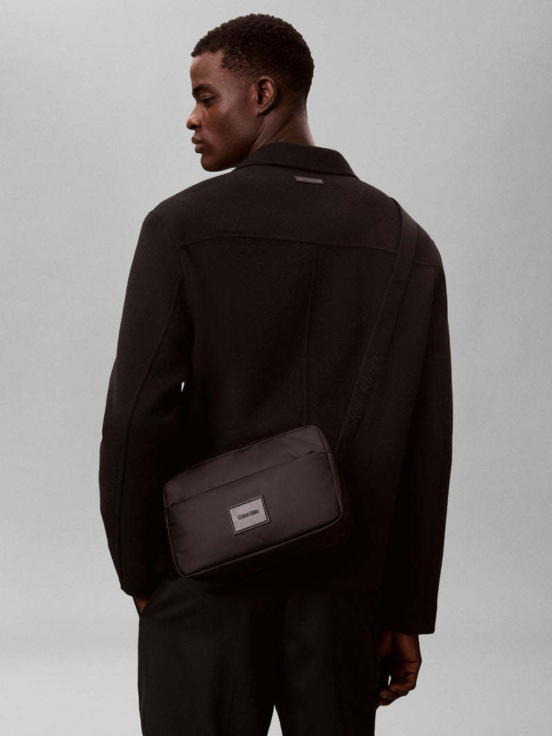 Calvin Klein puffer utility camera bag black, UK version