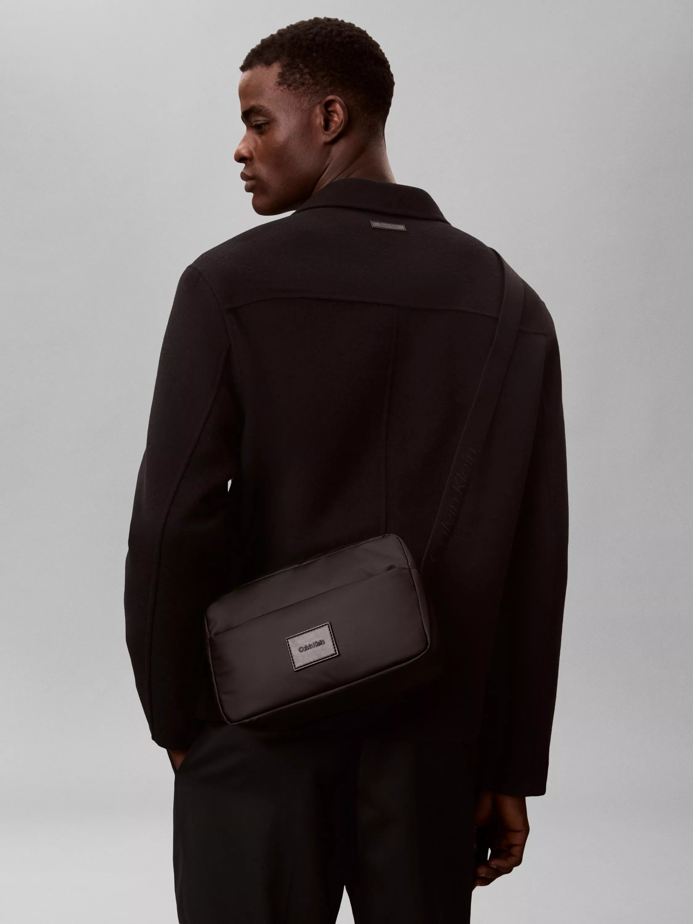 Calvin Klein puffer utility camera bag black, UK version