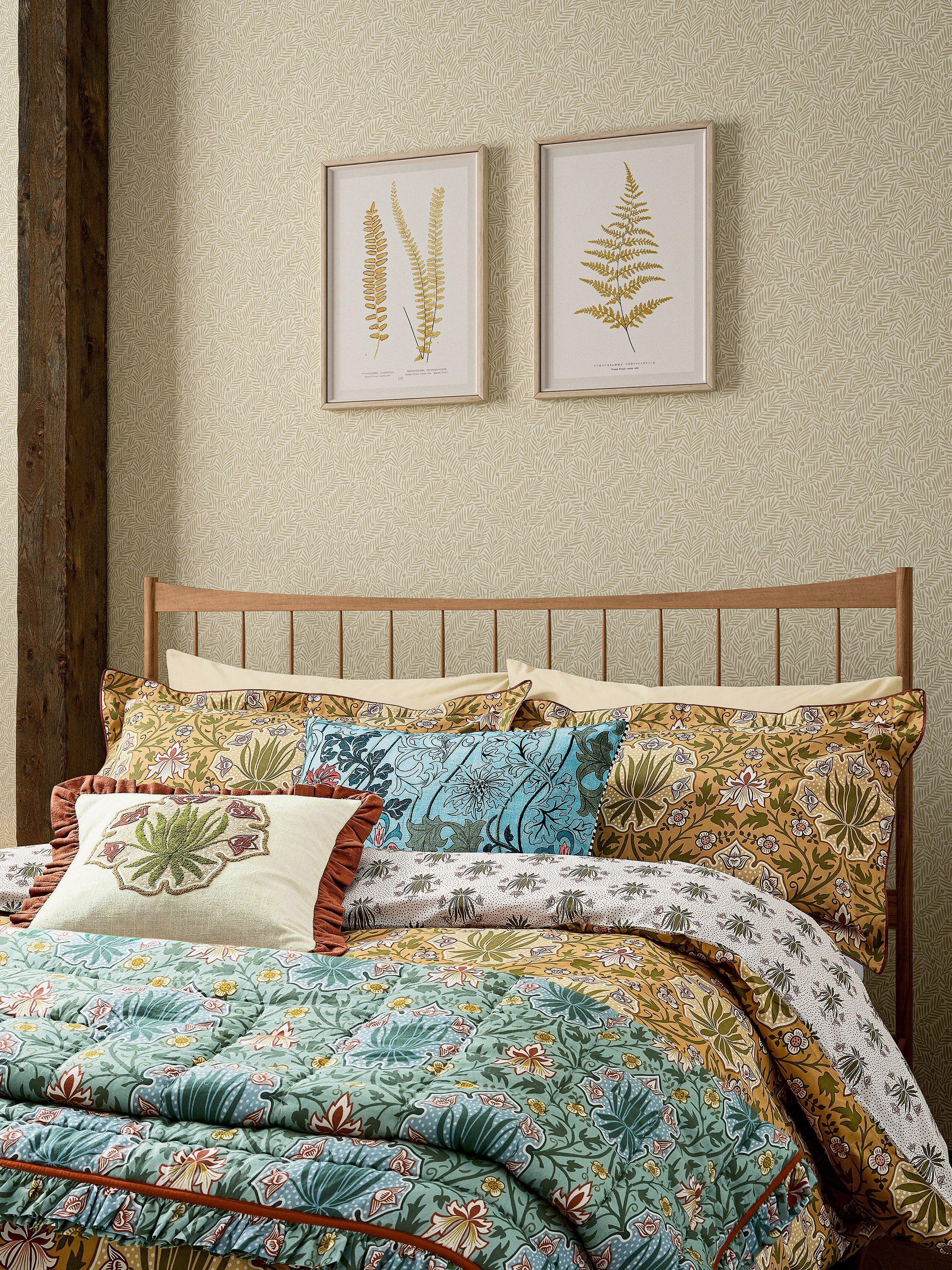 Morris & Co. Iris Rose duvet cover set double - British product