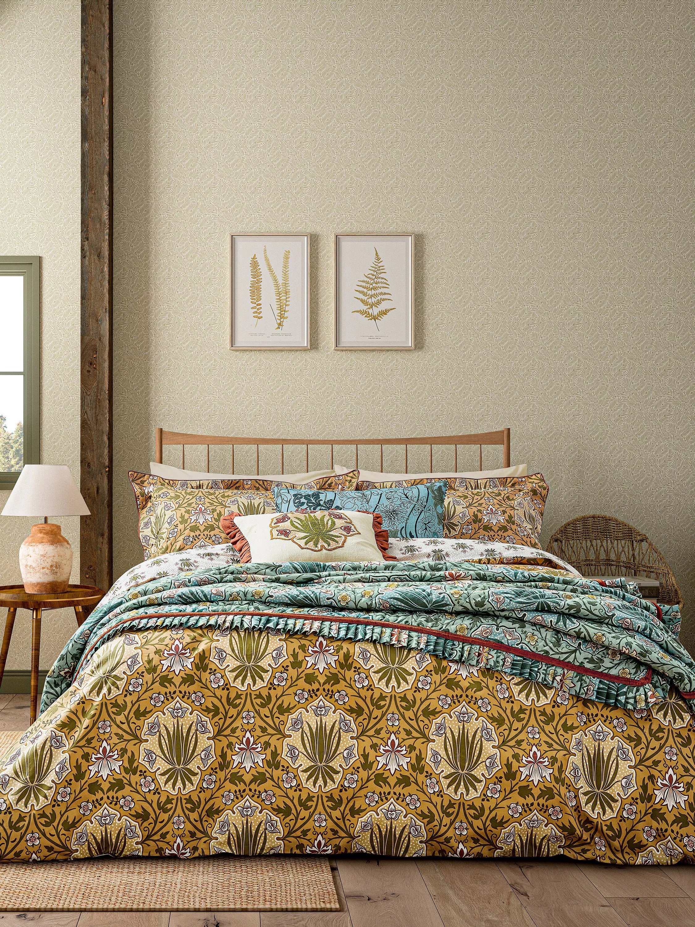 Morris & Co. Iris & Rose Pair Oxford Pillowcase, Multi