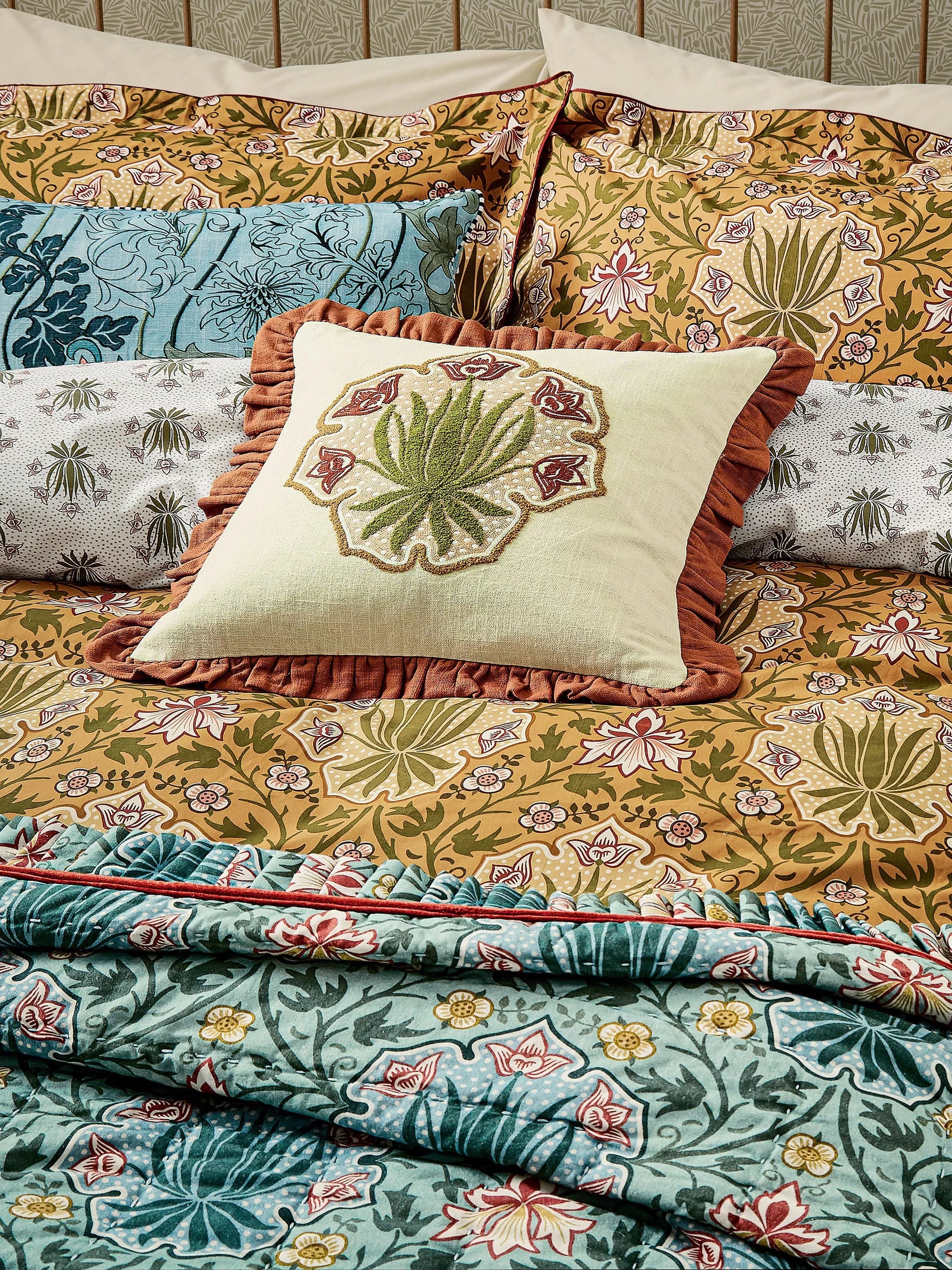 Morris & Co. Iris Rose duvet cover set double - British product