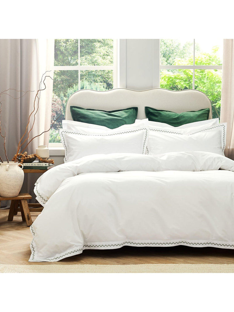 Christy Wave duvet cover set in white and green, double size - British product