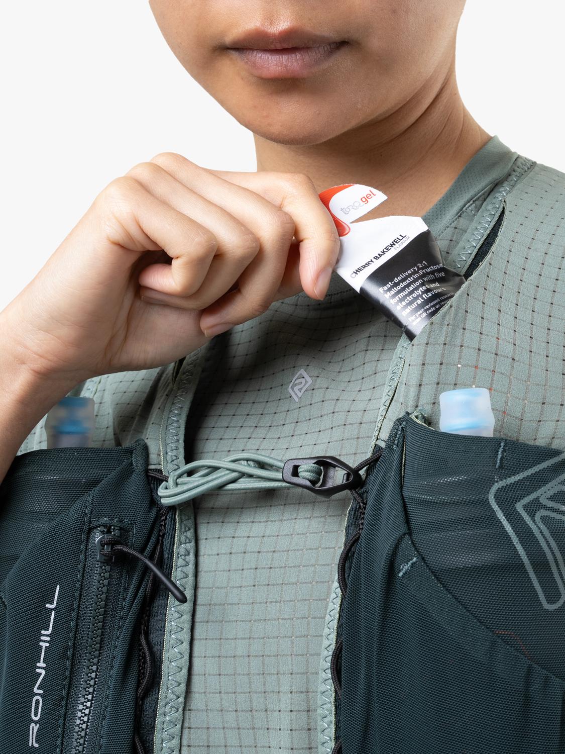 Ronhill Solus 5L running vest Laurel/Dark Laurel, UK version
