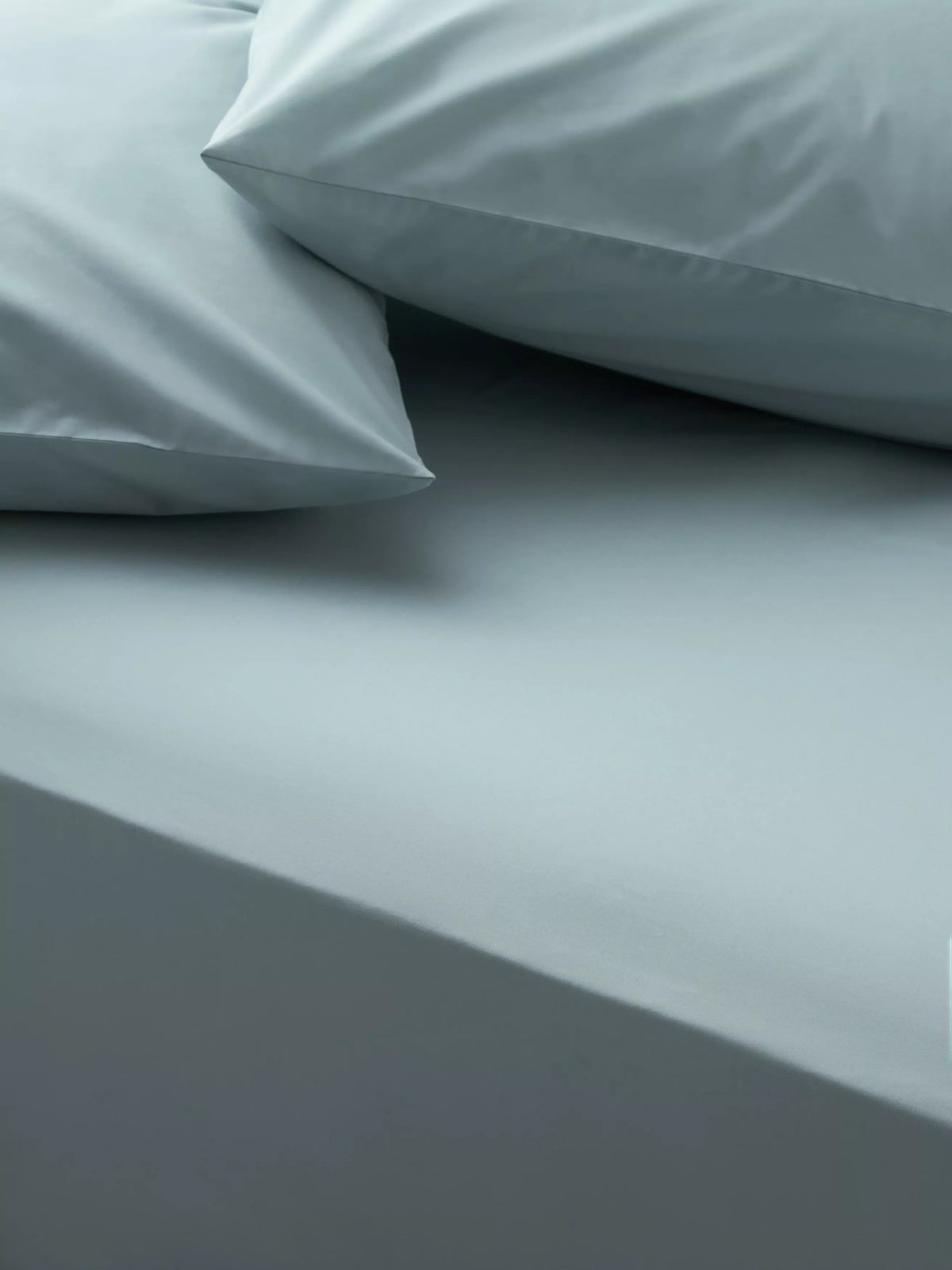 John Lewis Egyptian cotton percale fitted sheet 140x200cm (British brand)