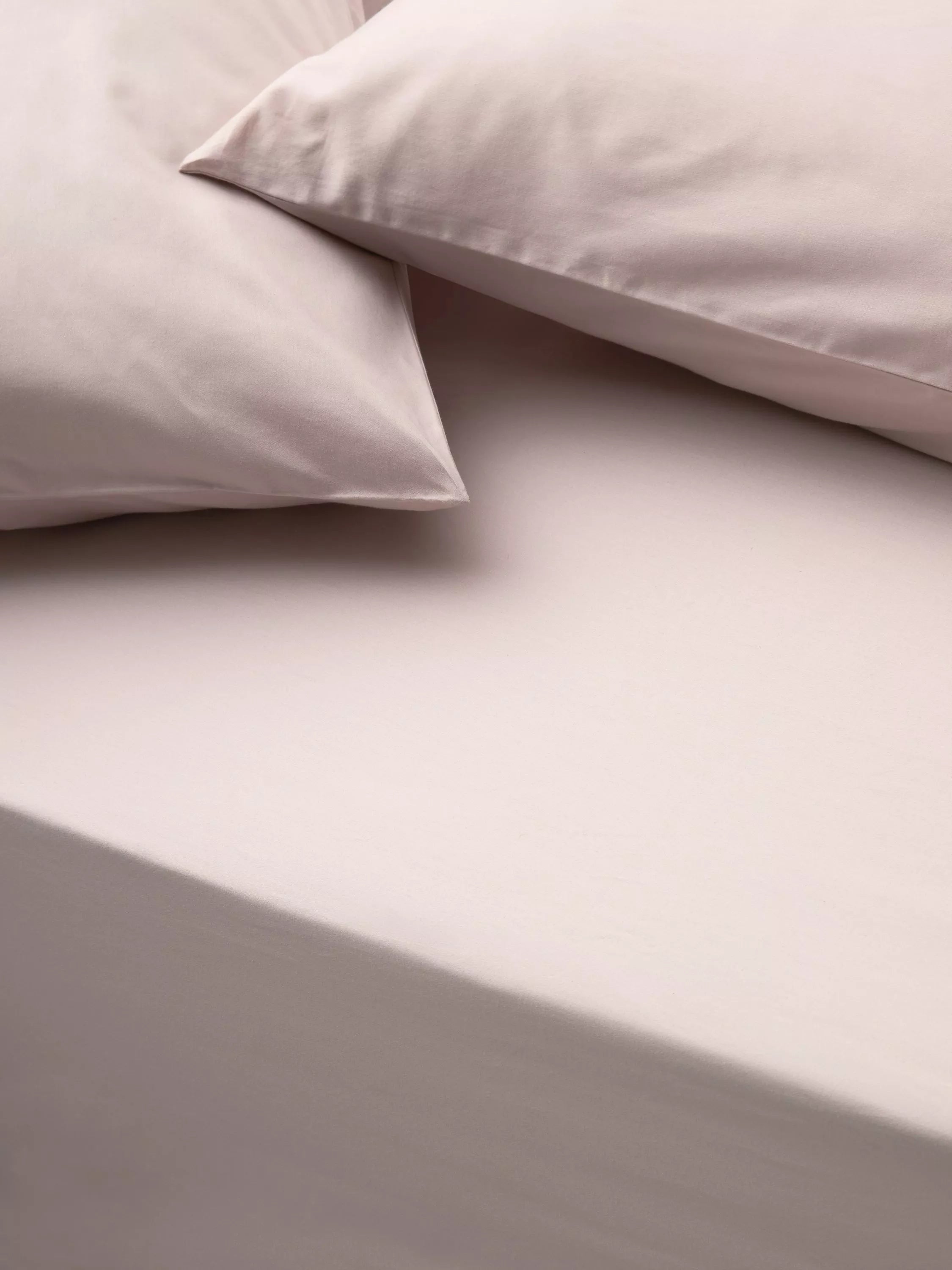 John Lewis Temperature Balance Cotton Sateen 400 Thread Count Deep Fitted Sheet Double