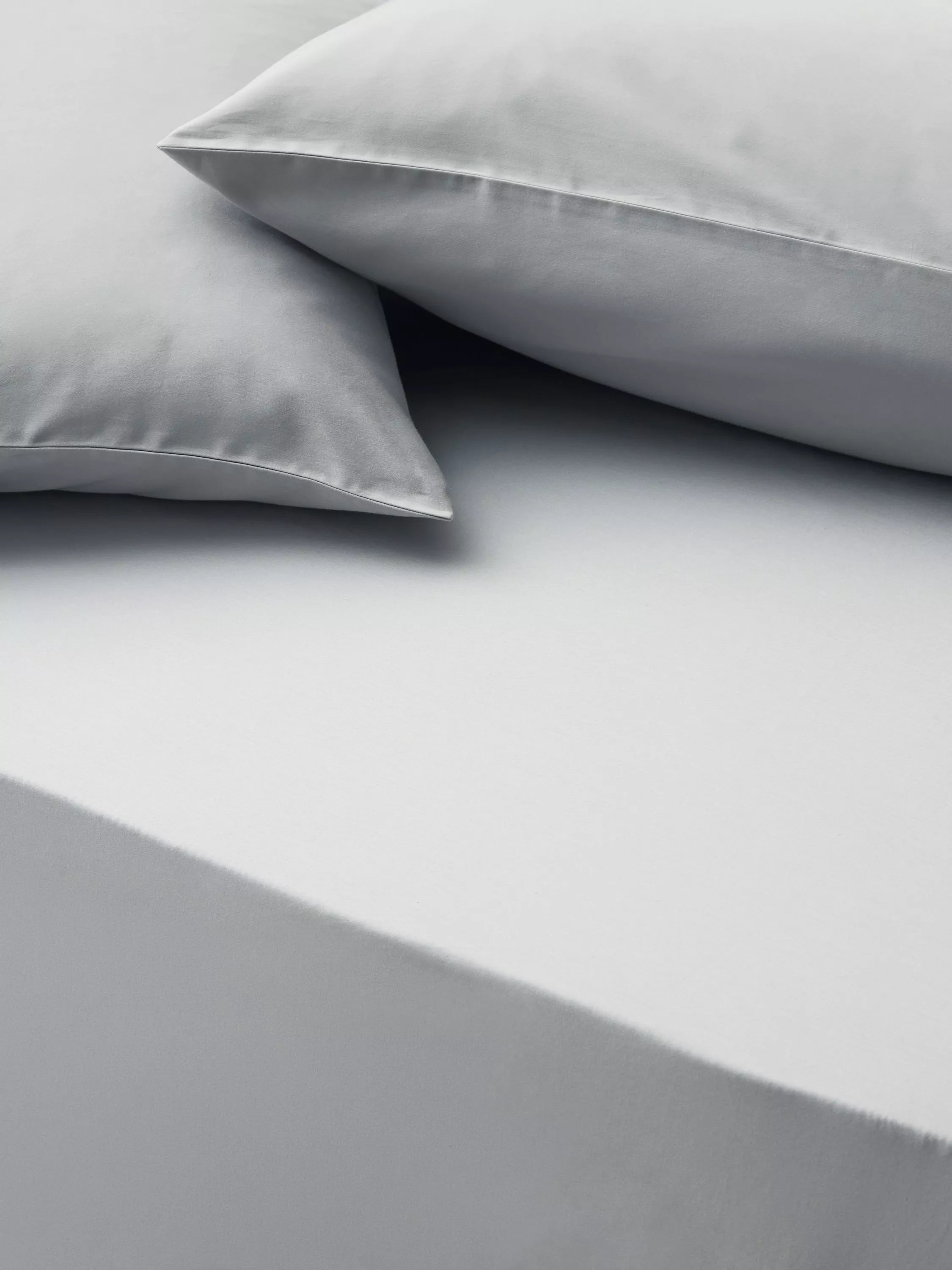 John Lewis Temperature Balance Cotton Sateen 400 Thread Count Deep Fitted Sheet Double