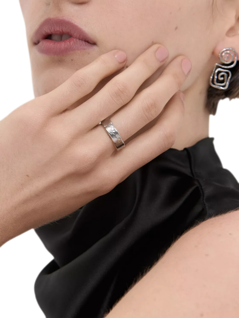 Ottoman Hands Dela adjustable band ring silver, UK version
