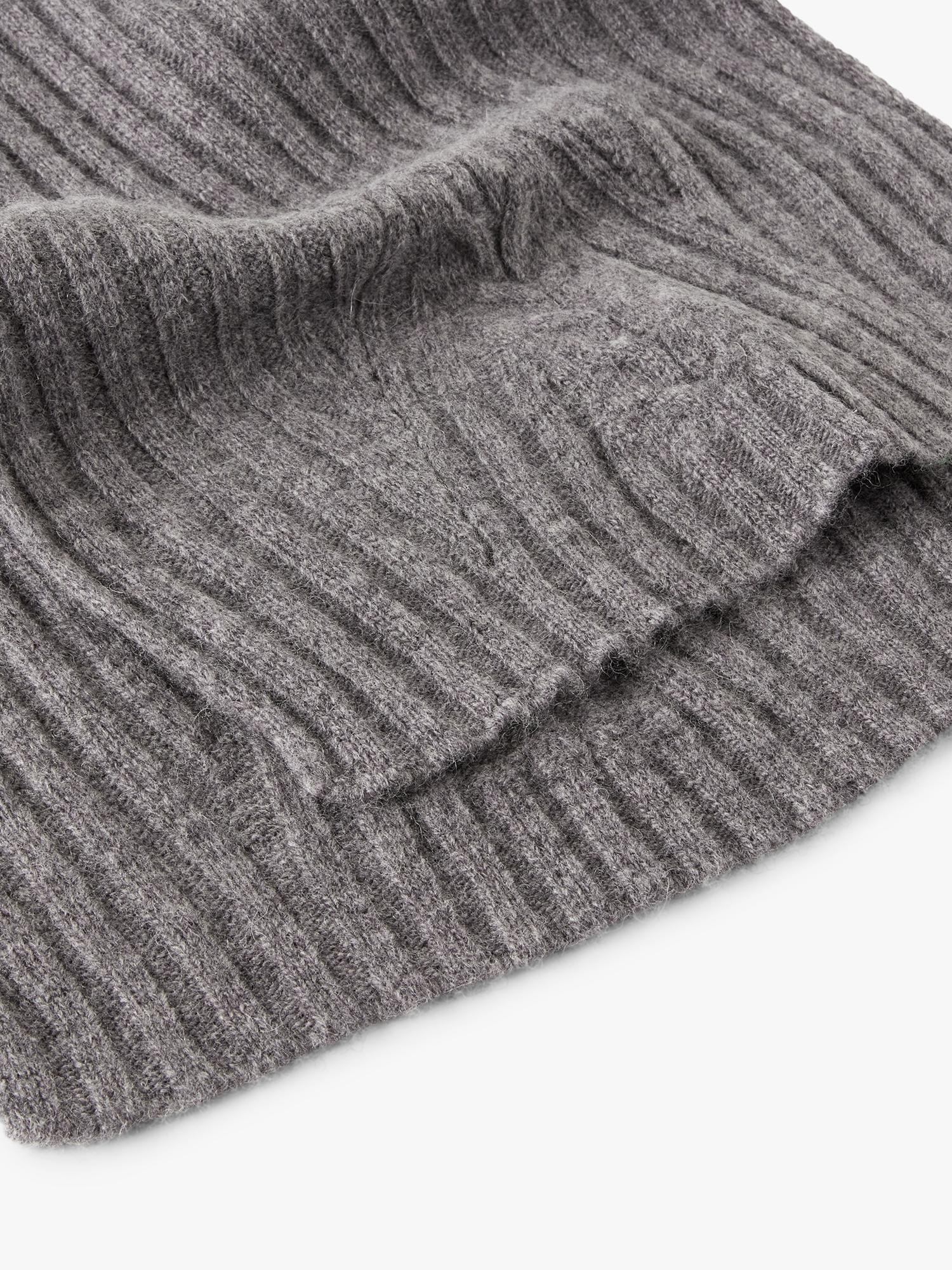 Benetton flat ribbed wool rich scarf, imported from the UK