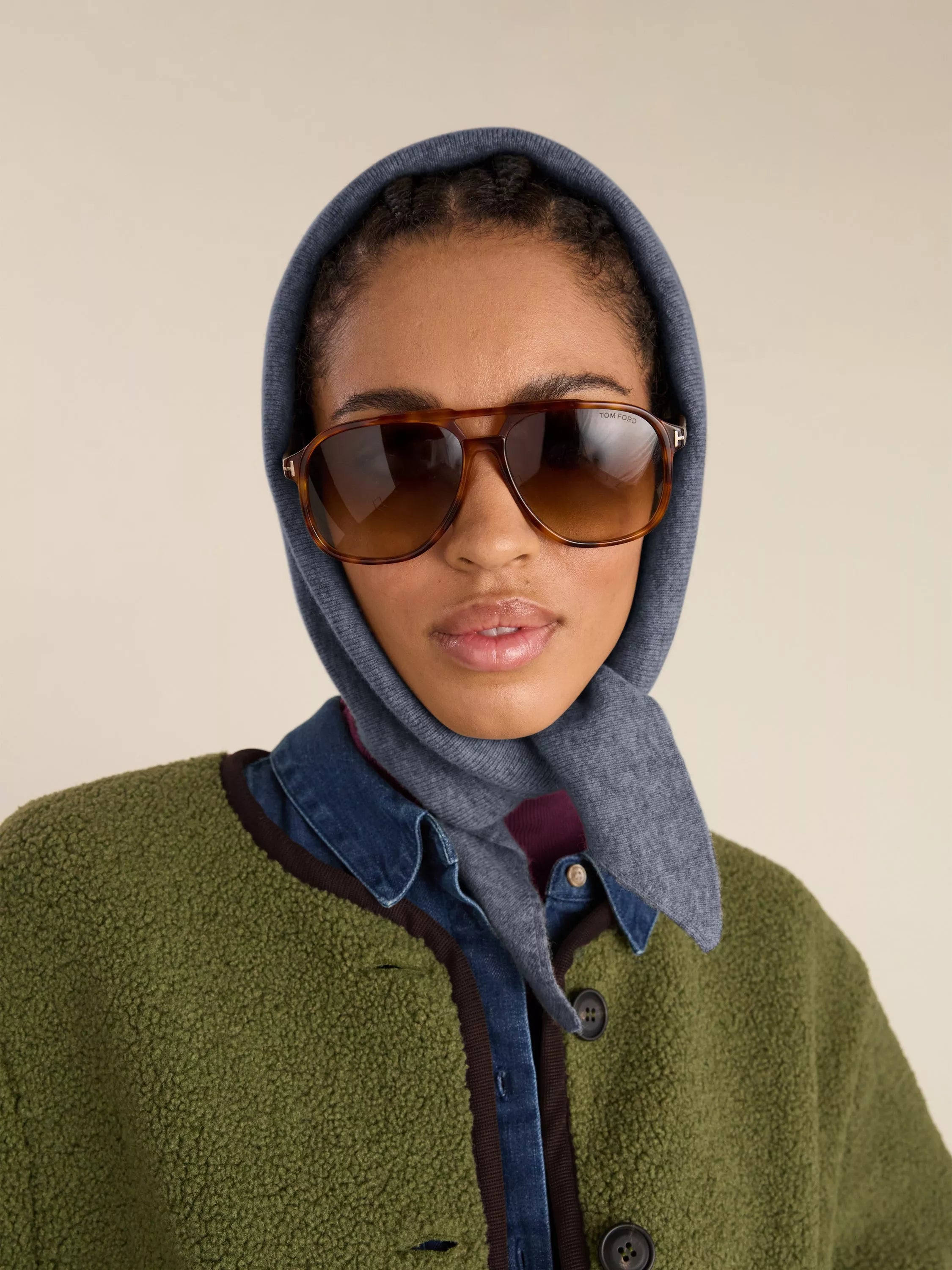 Baukjen triangle scarf Grey Marl (British brand)