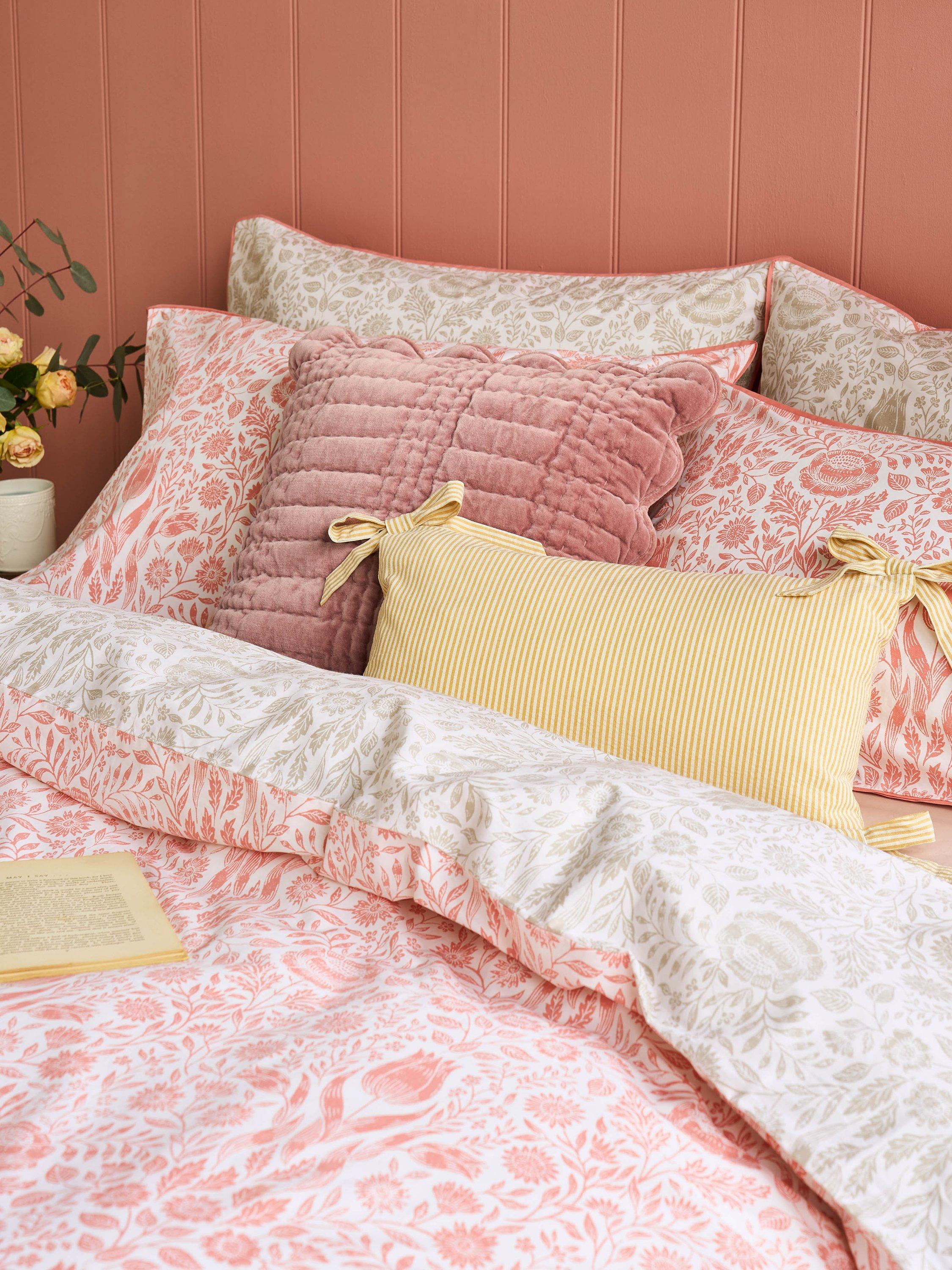 Laura Ashley Ashtead Damask reversible duvet cover double, imported from the UK