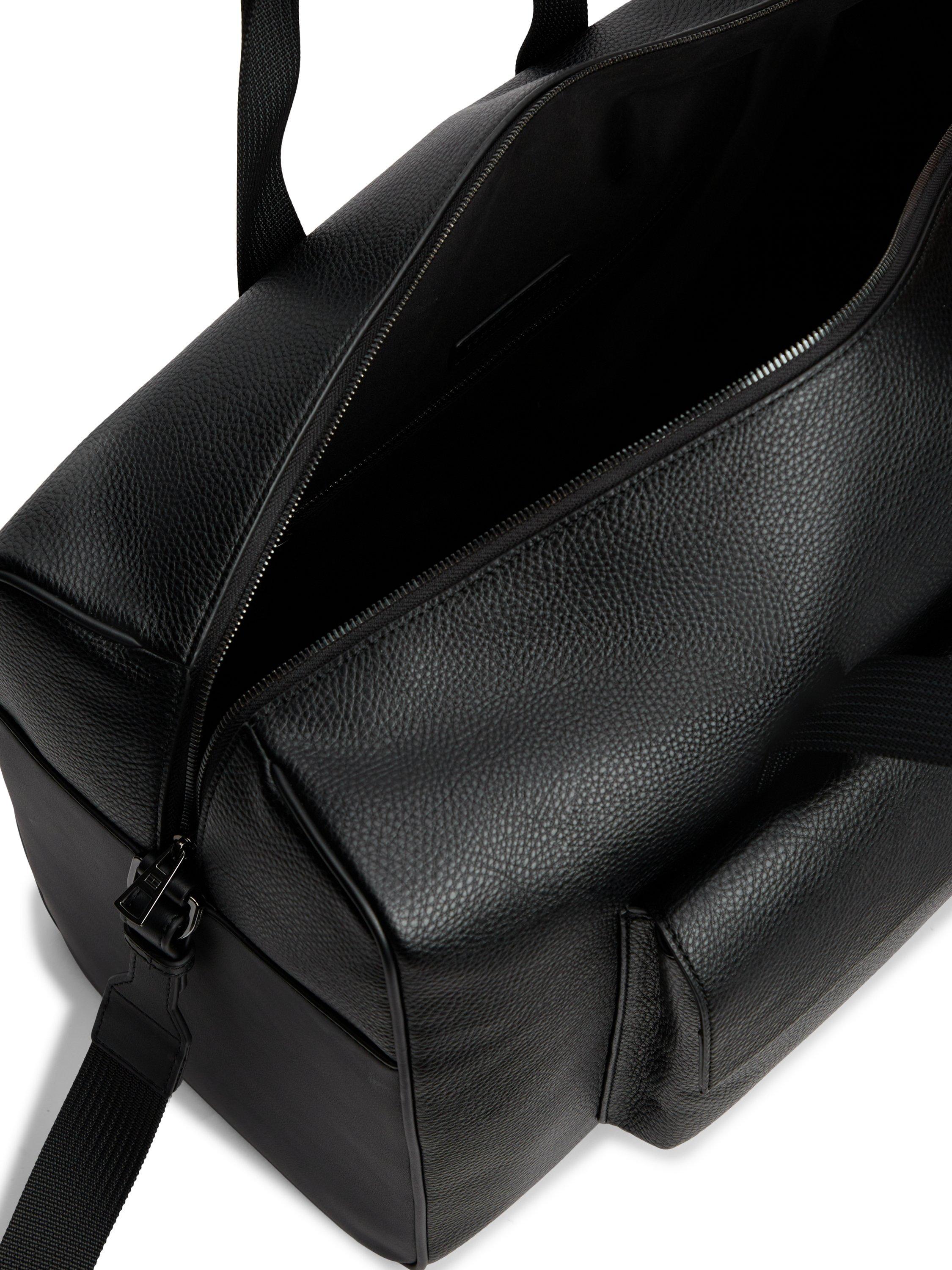 Tommy Hilfiger pebble grain flap pocket duffel bag black - British product