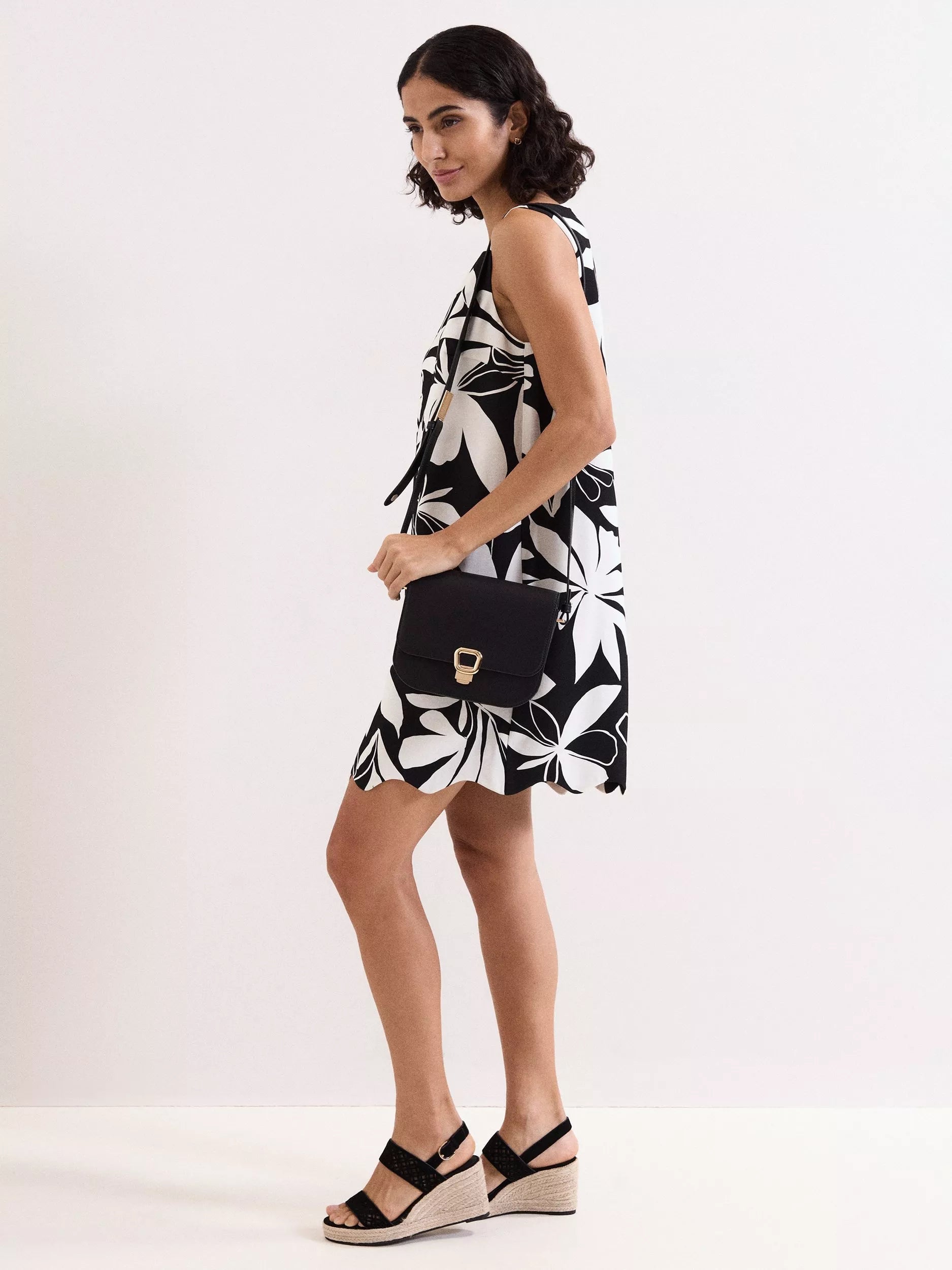 Phase Eight crossbody bag black 20cm - British brand