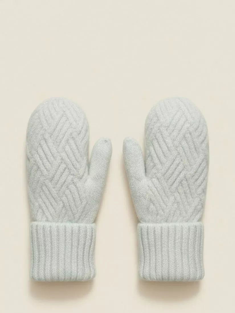 Truly zig zag stitch mittens light grey - British product